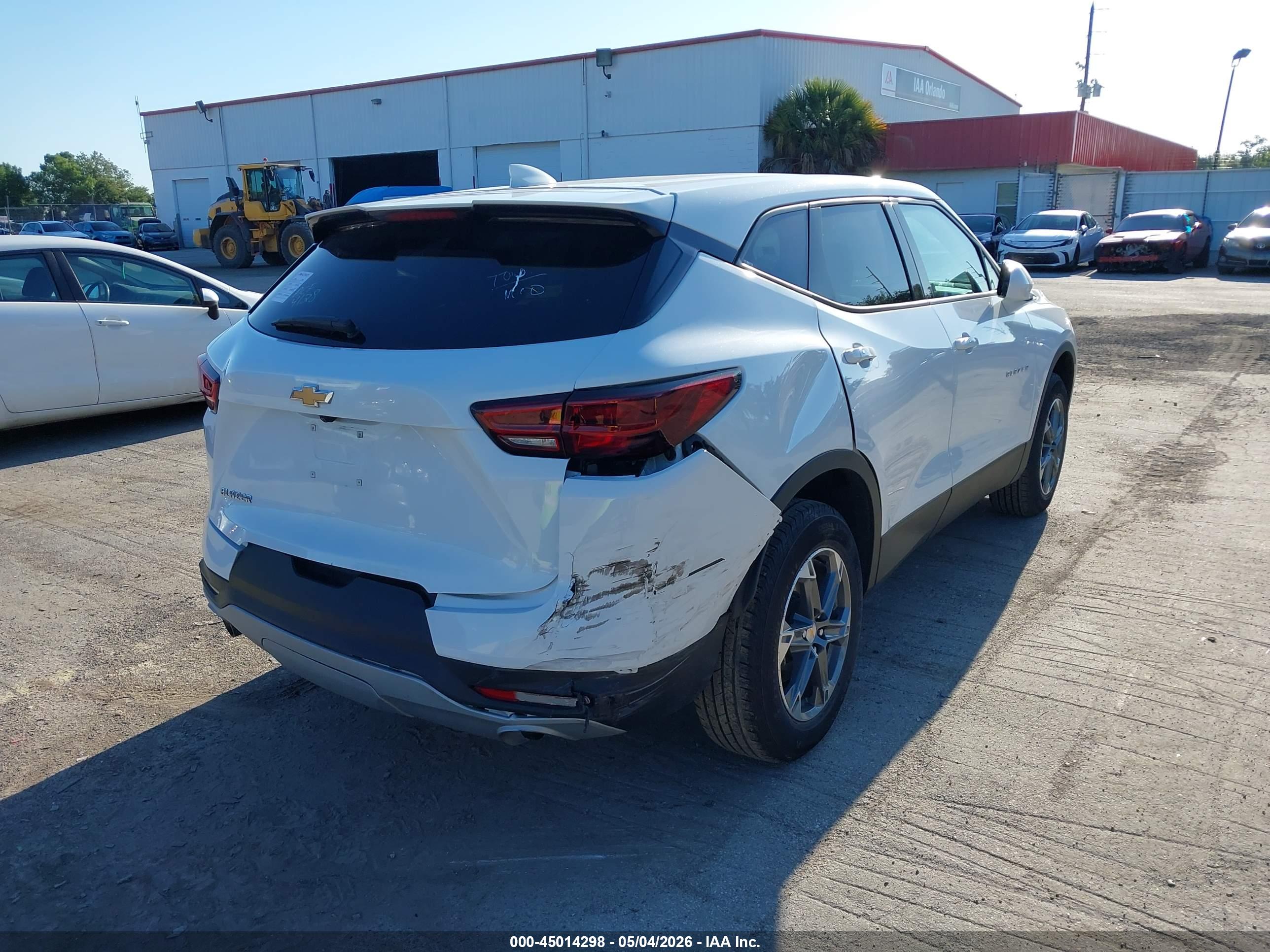 CHEVROLET BLAZER image 6