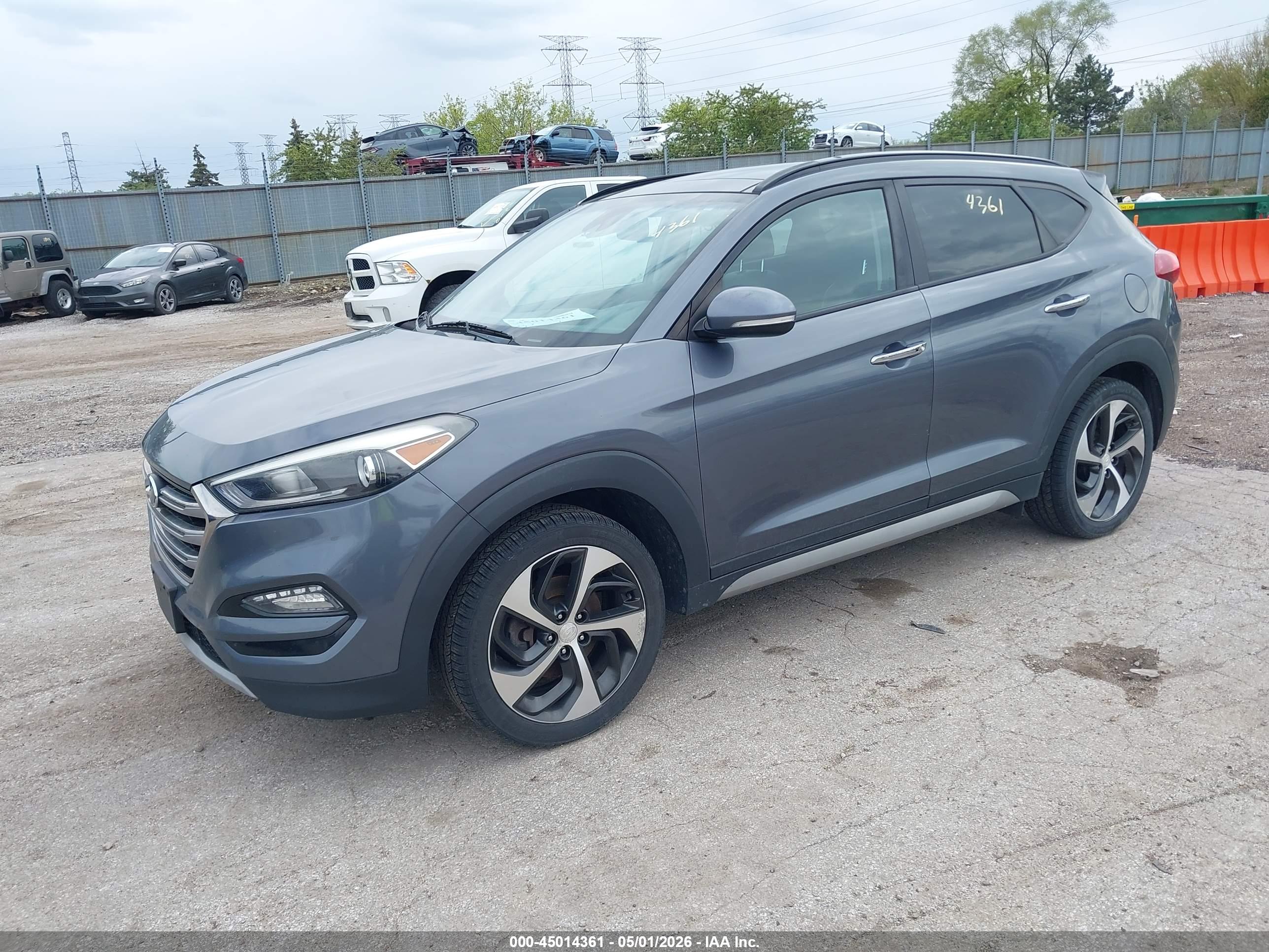 HYUNDAI TUCSON image 2
