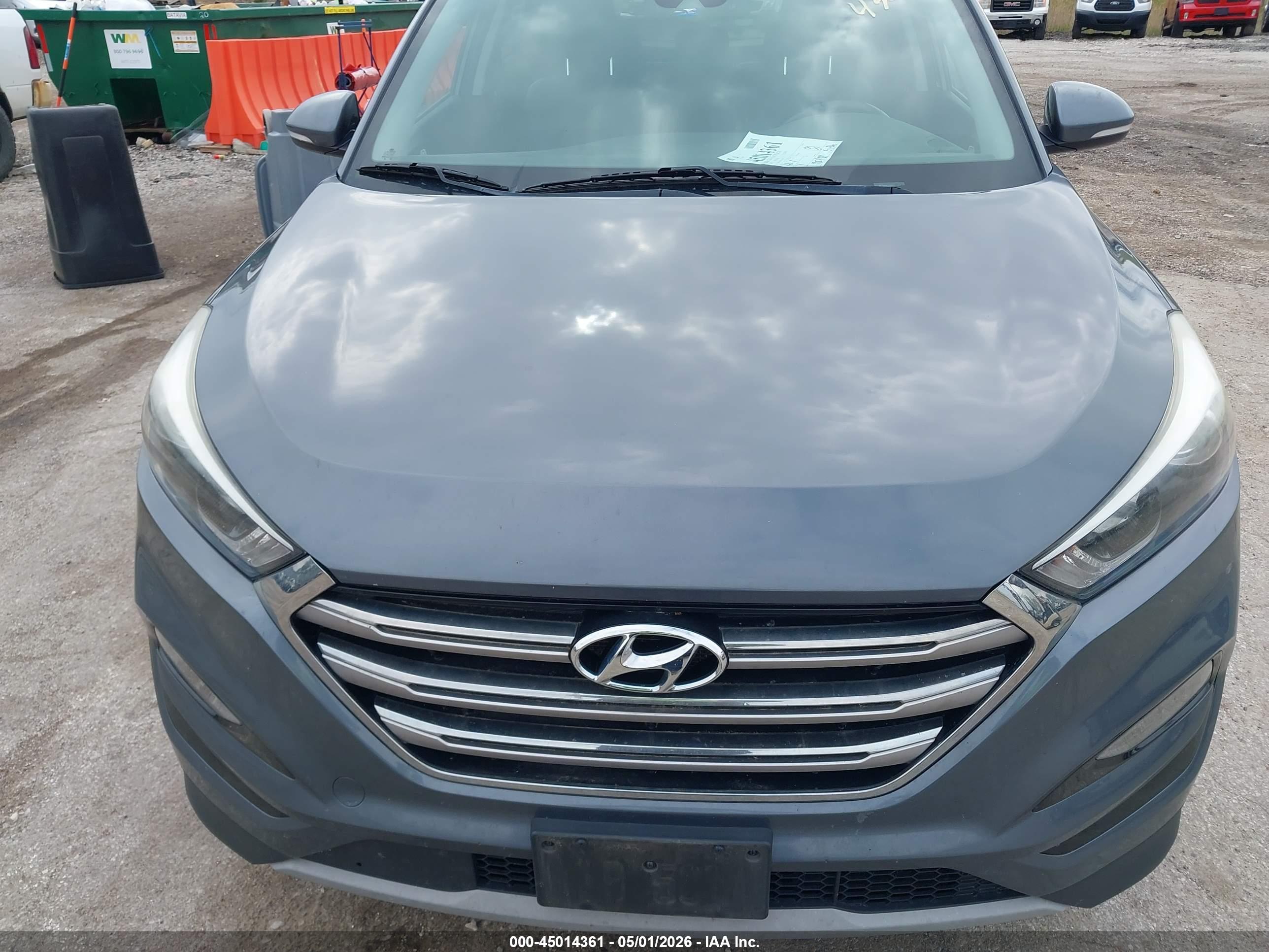 HYUNDAI TUCSON image 6