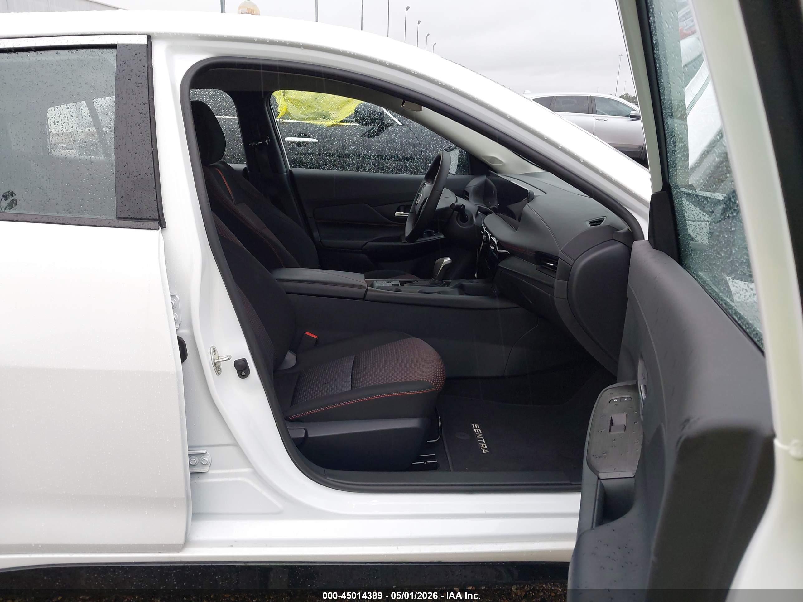 NISSAN SENTRA image 5