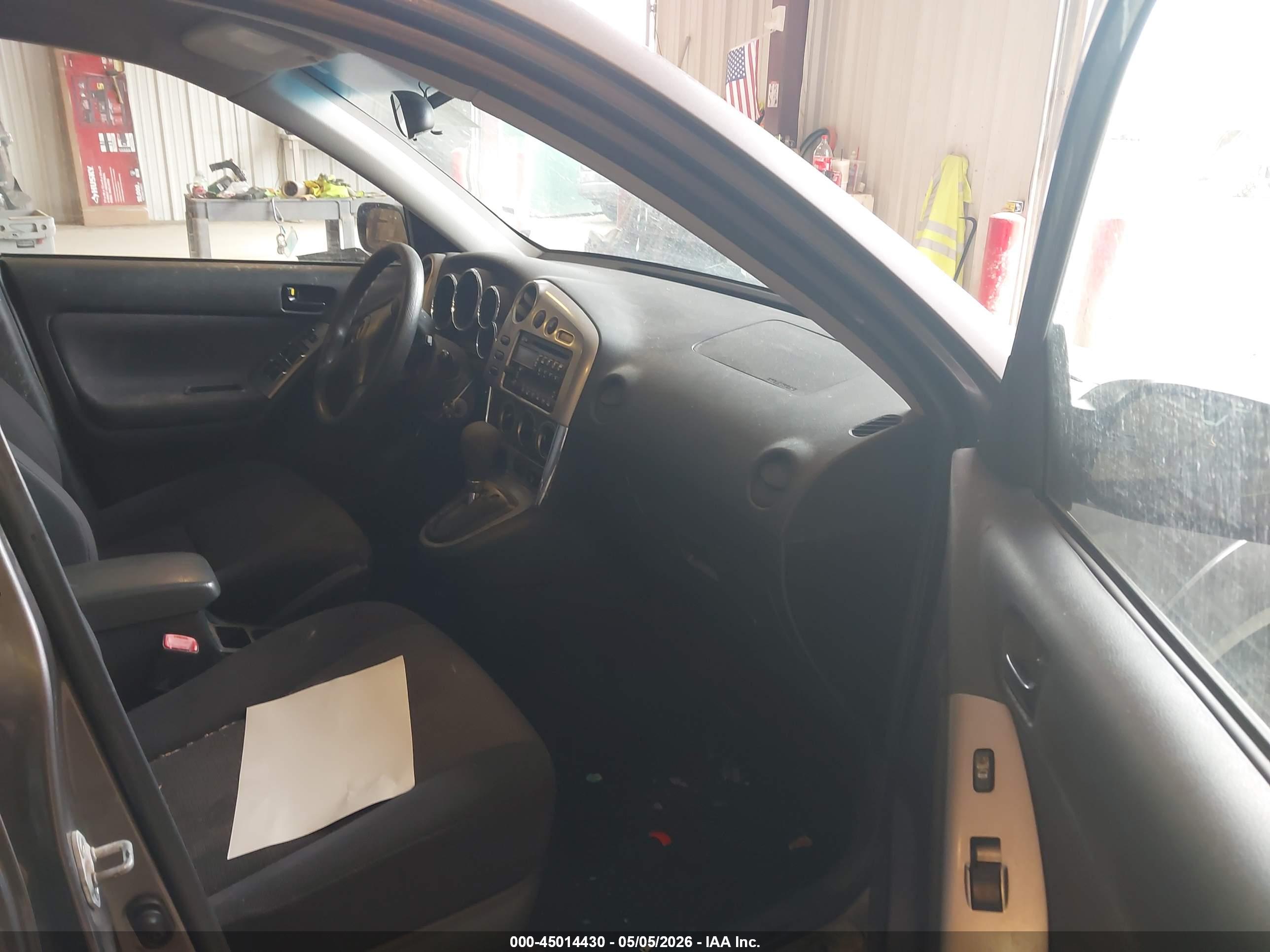 PONTIAC VIBE image 5