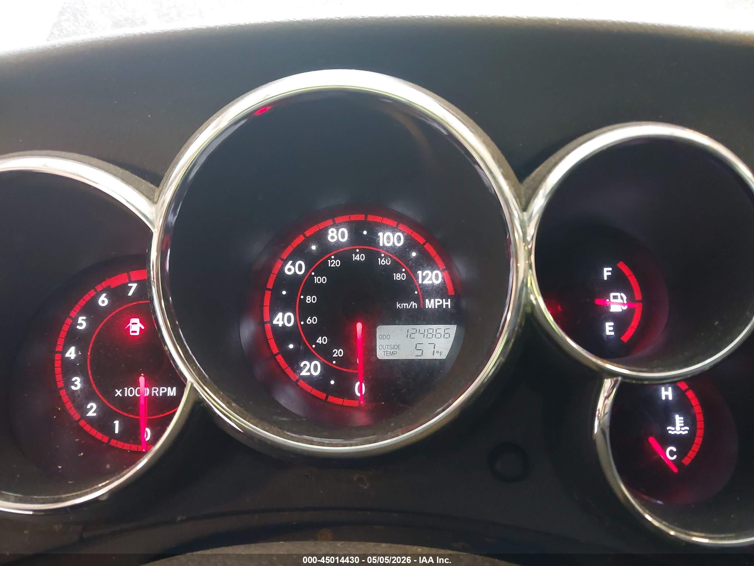 PONTIAC VIBE image 7