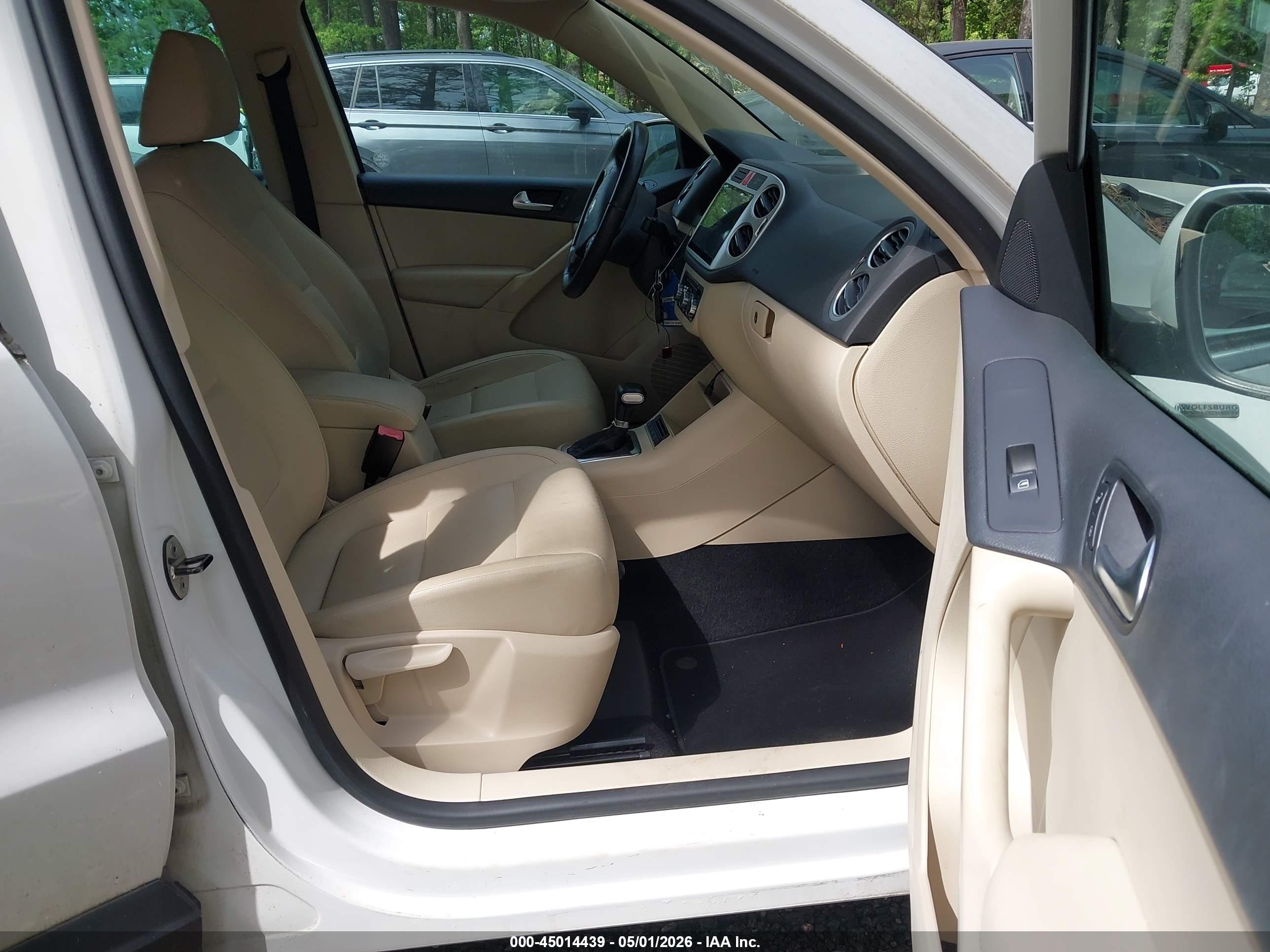 VOLKSWAGEN TIGUAN image 5