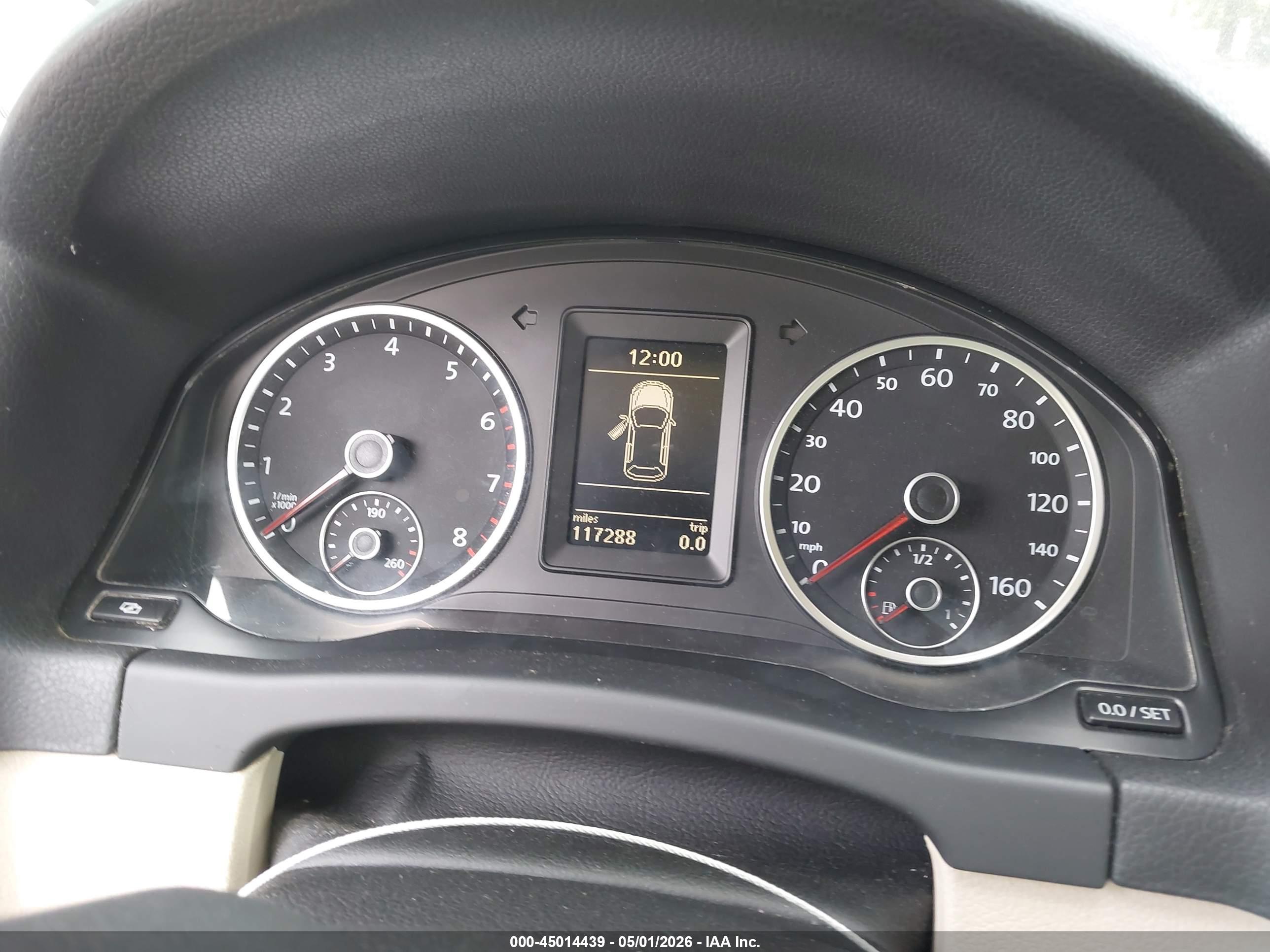 VOLKSWAGEN TIGUAN image 7