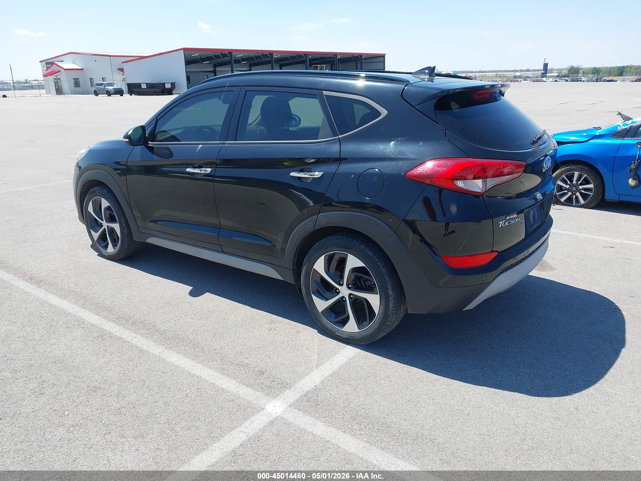 HYUNDAI TUCSON image 3