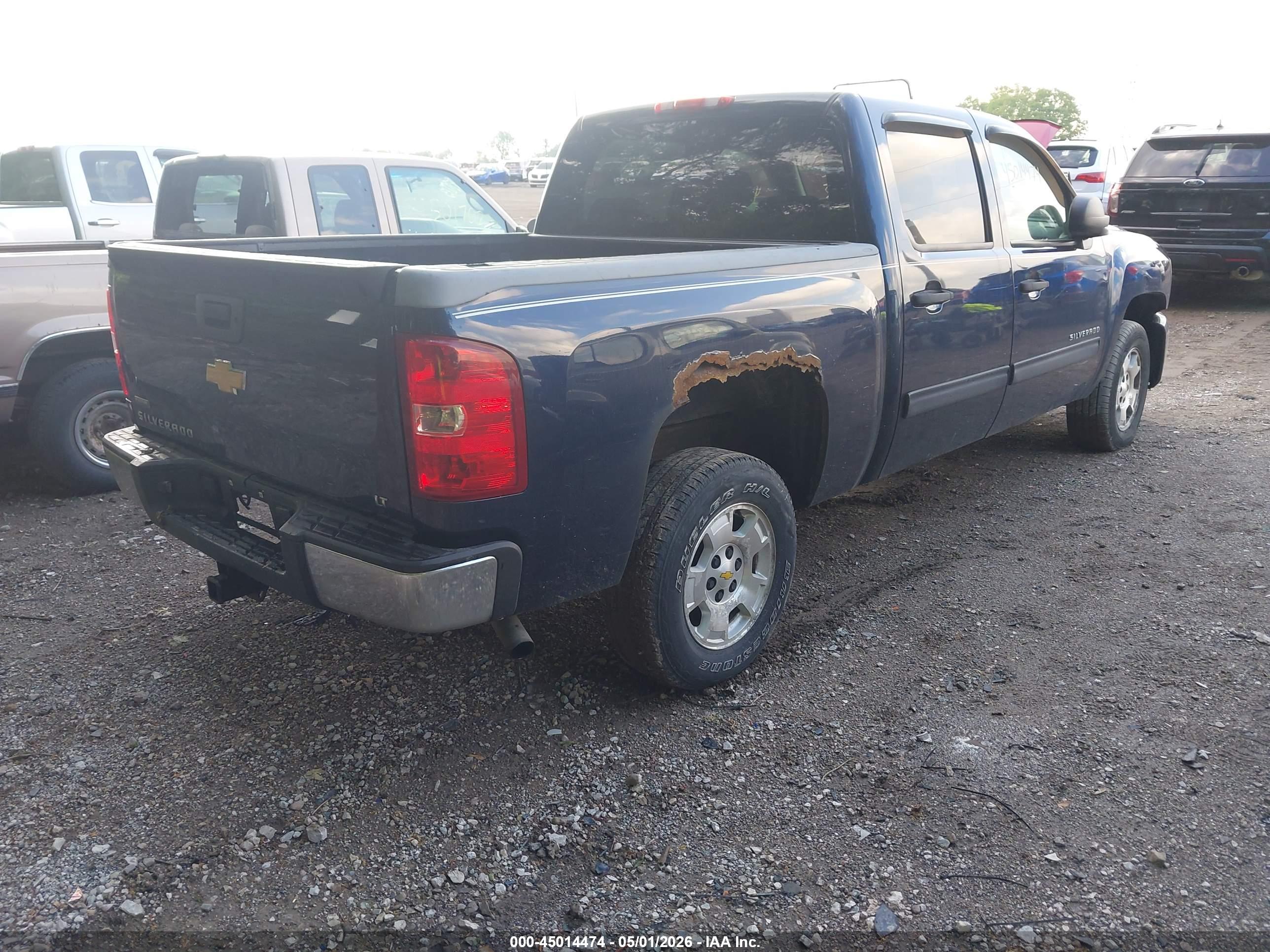 CHEVROLET SILVERADO image 4