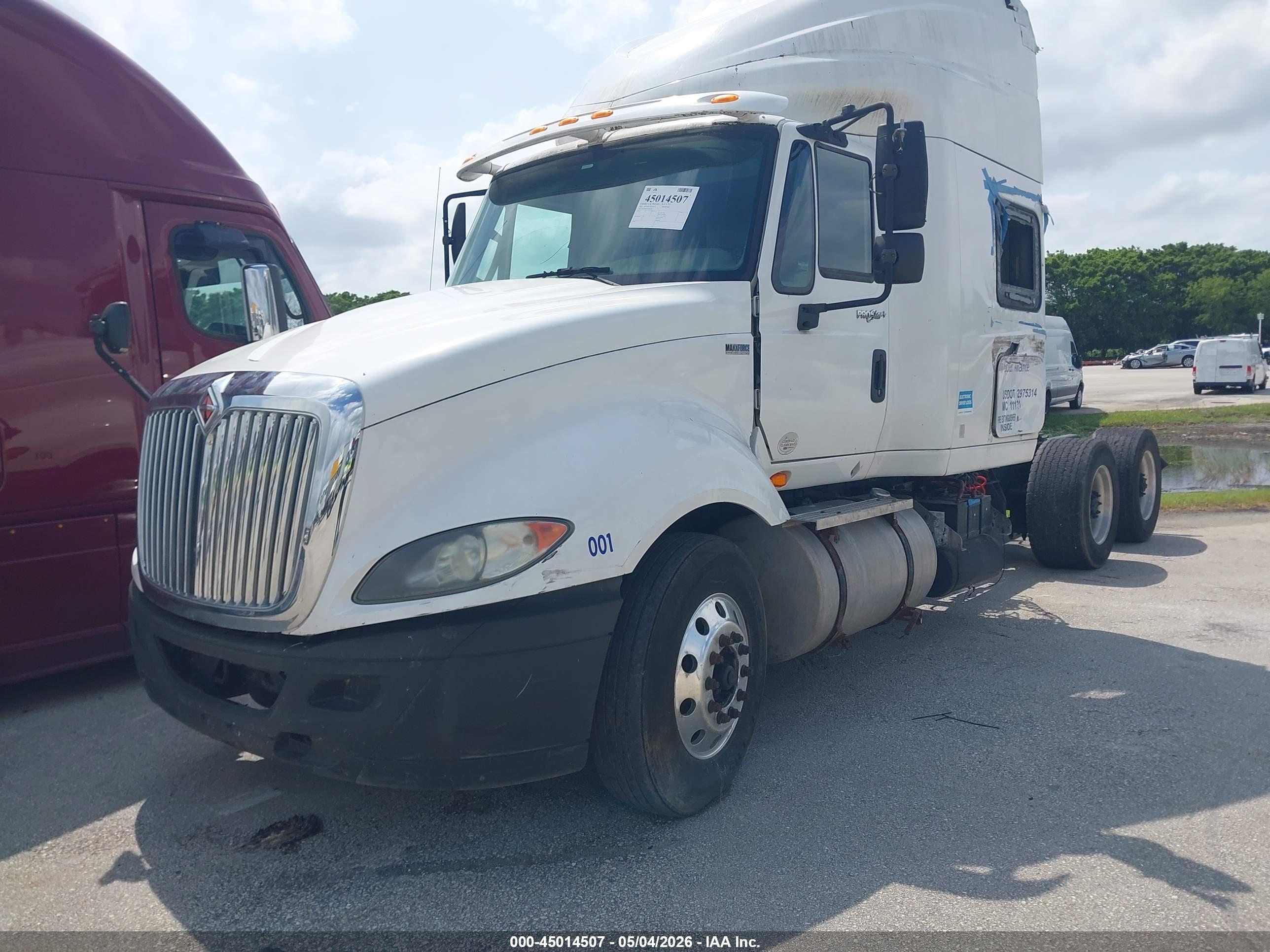 INTERNATIONAL PROSTAR image 2