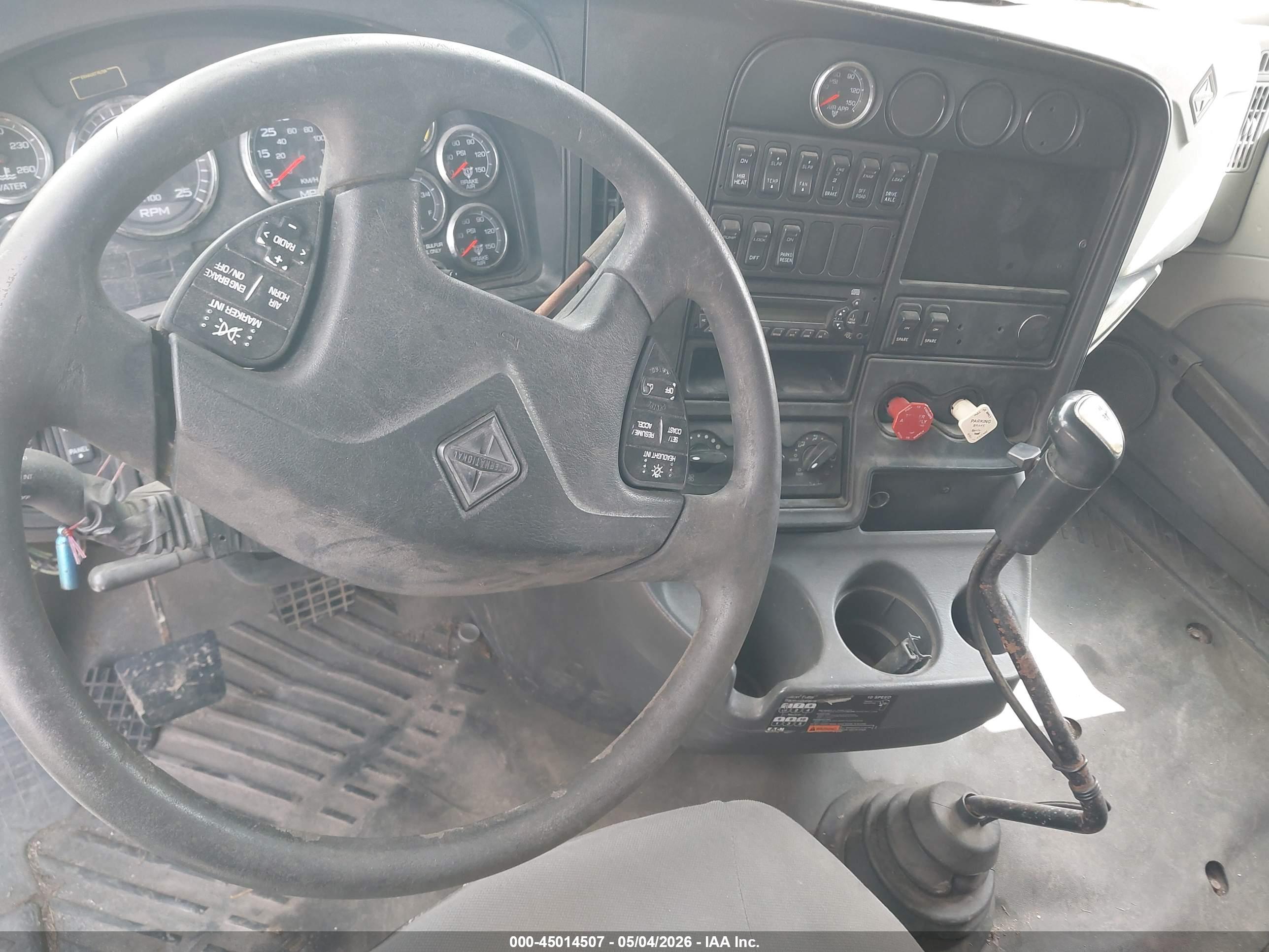 INTERNATIONAL PROSTAR image 7