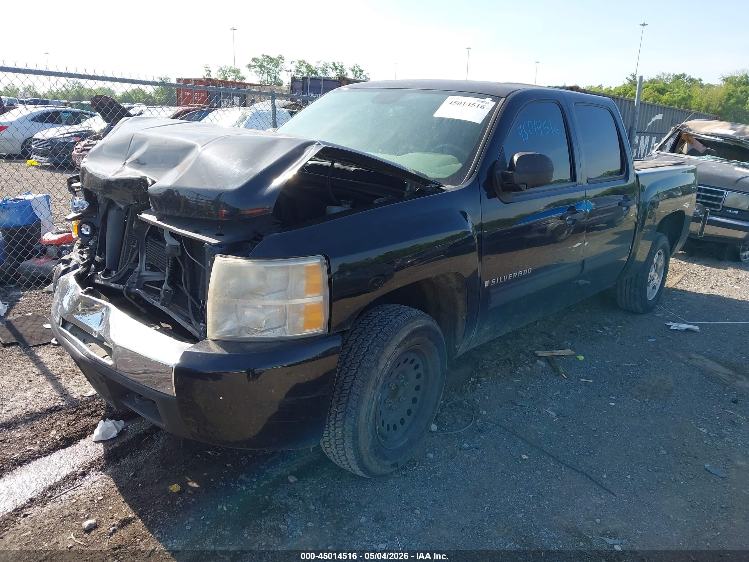 CHEVROLET SILVERADO image 2