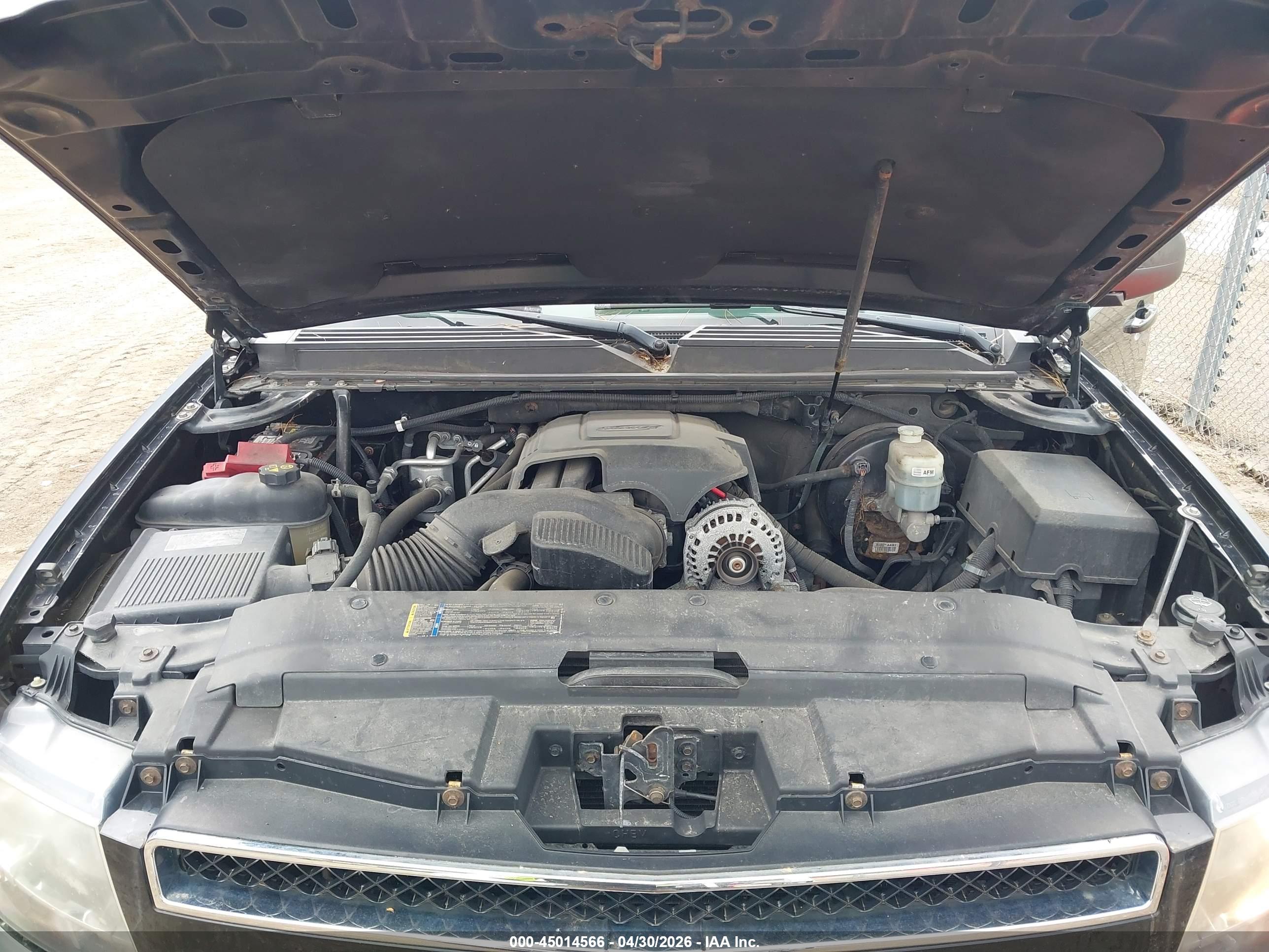 CHEVROLET TAHOE image 10