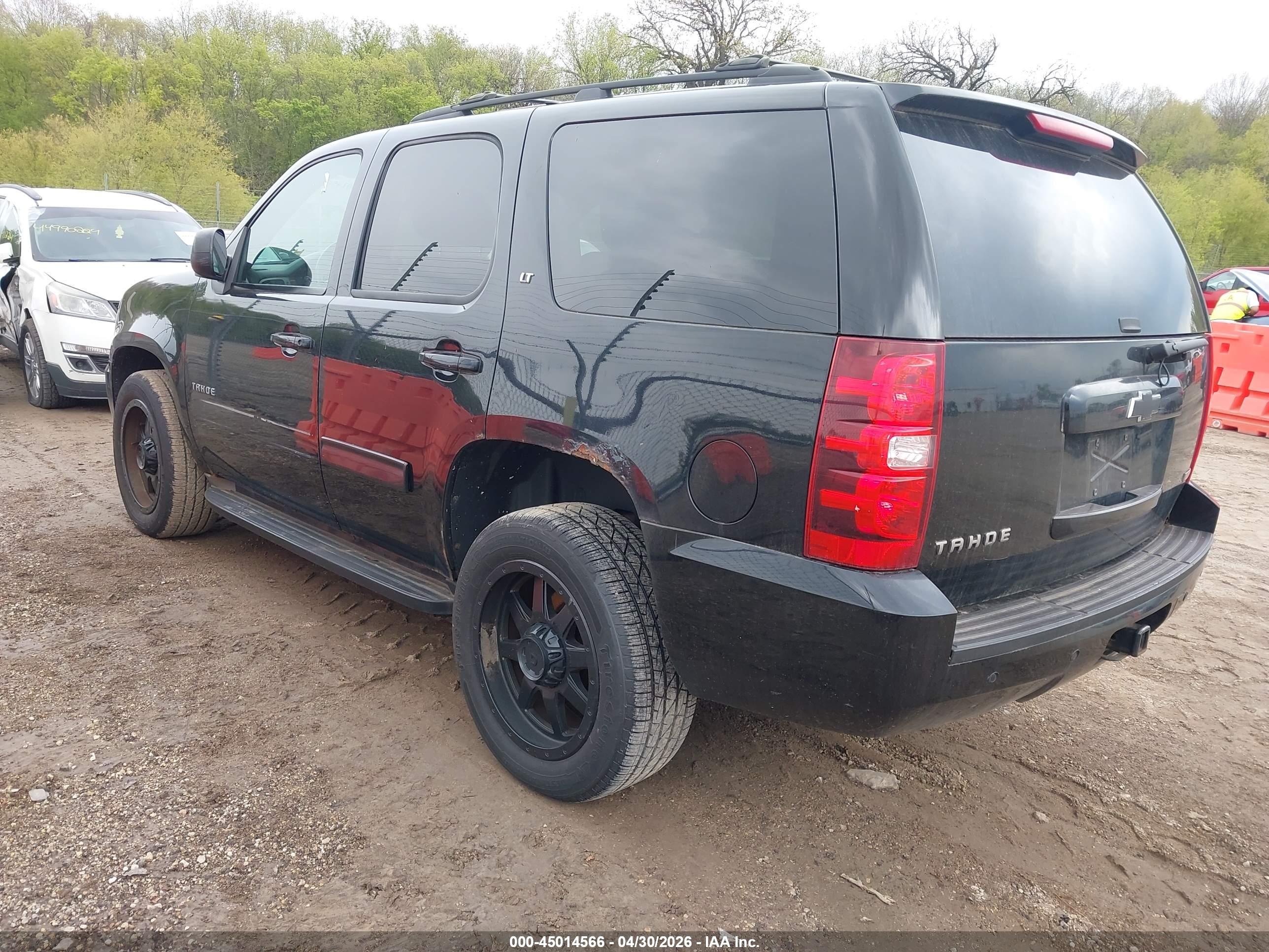 CHEVROLET TAHOE image 3