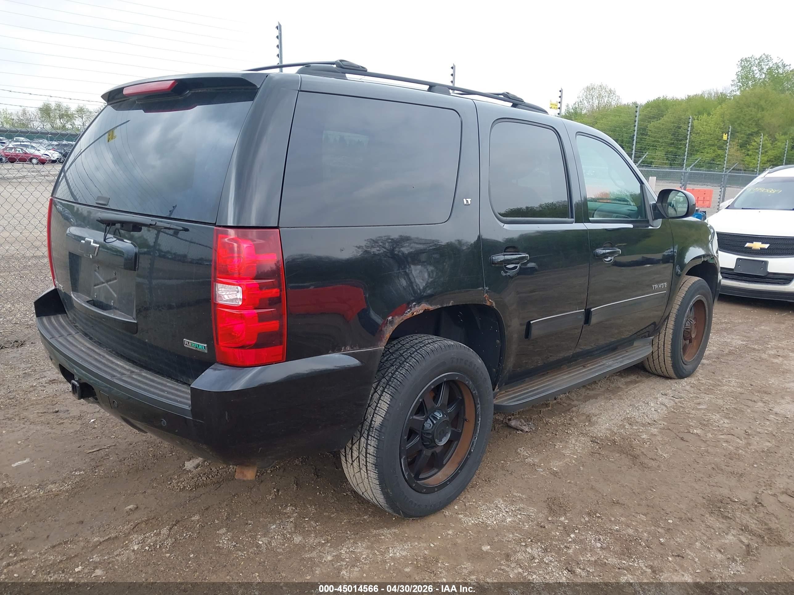 CHEVROLET TAHOE image 4