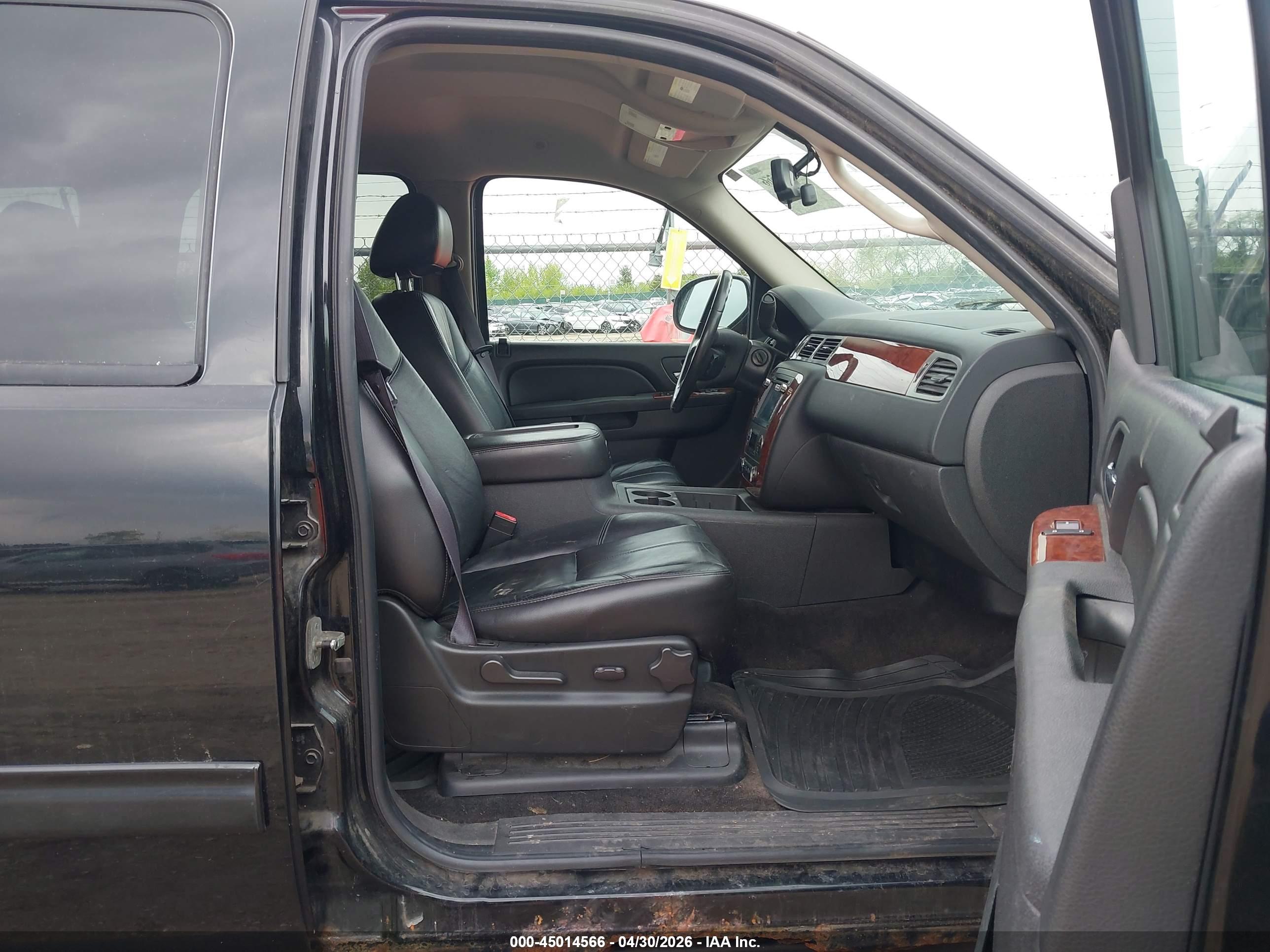 CHEVROLET TAHOE image 5