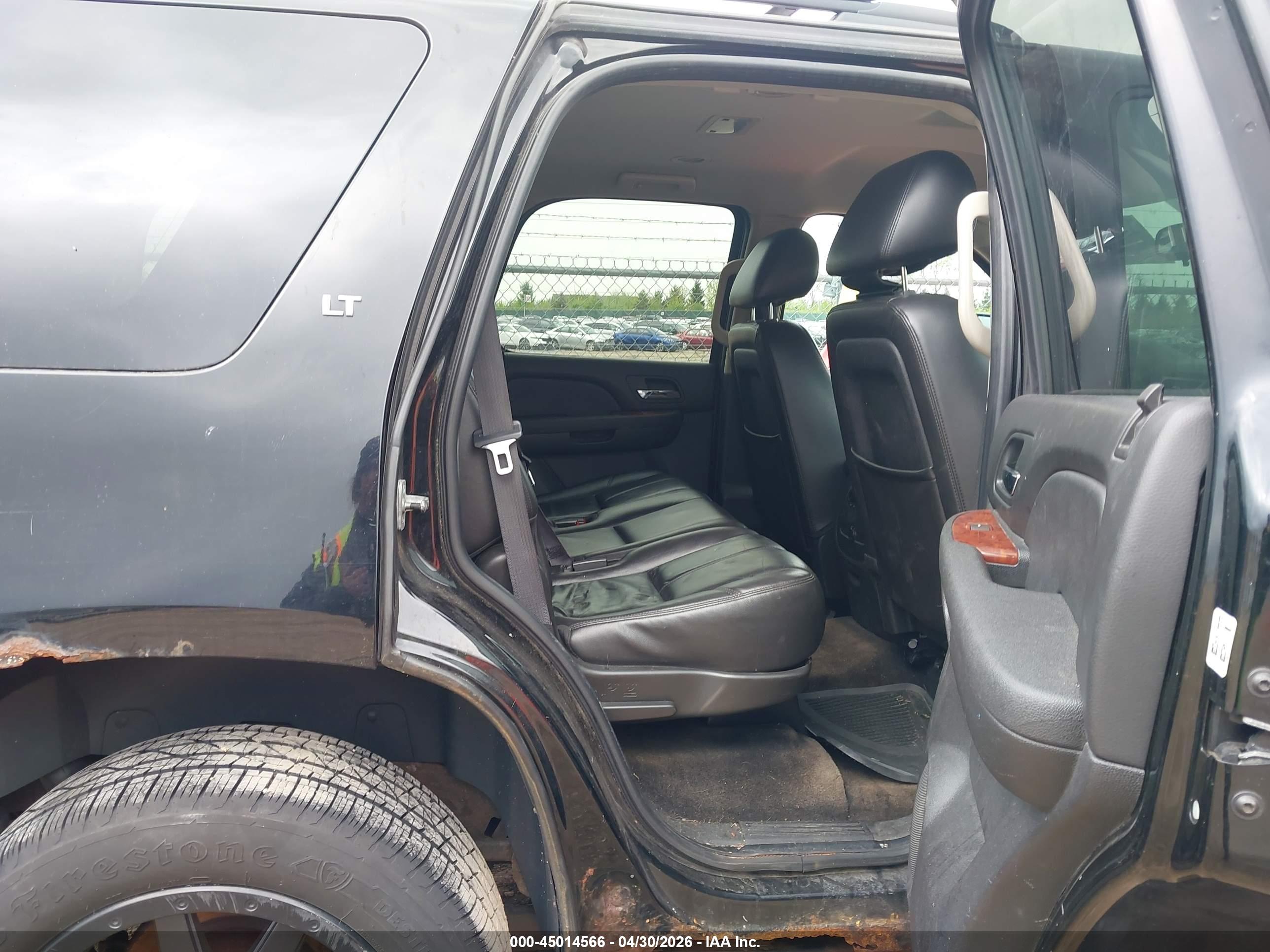 CHEVROLET TAHOE image 8