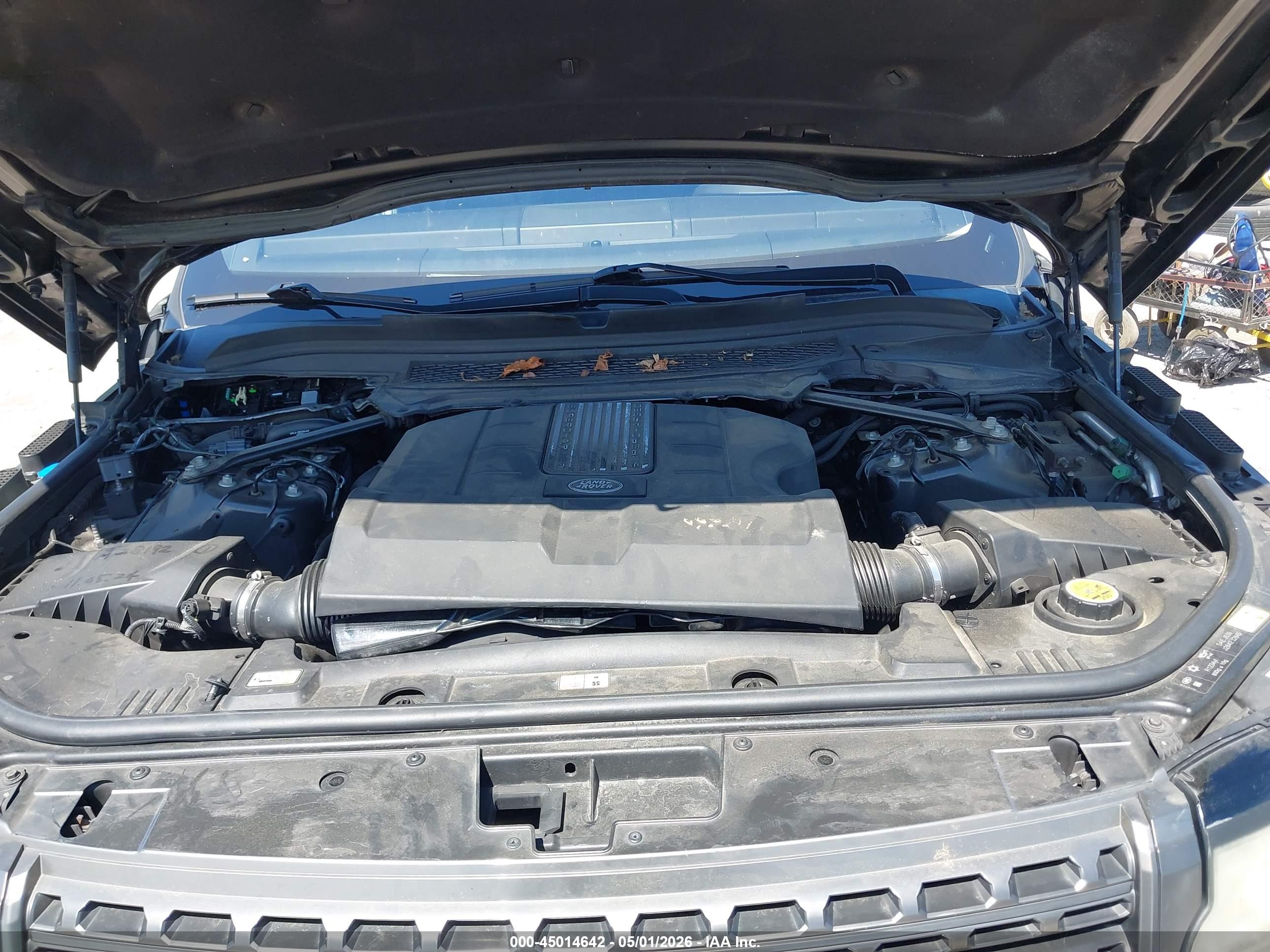 LAND ROVER image 10