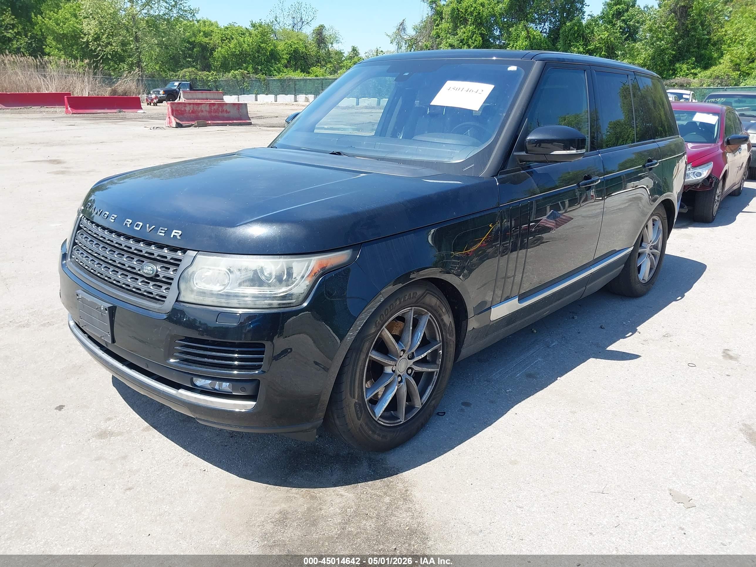 LAND ROVER image 2