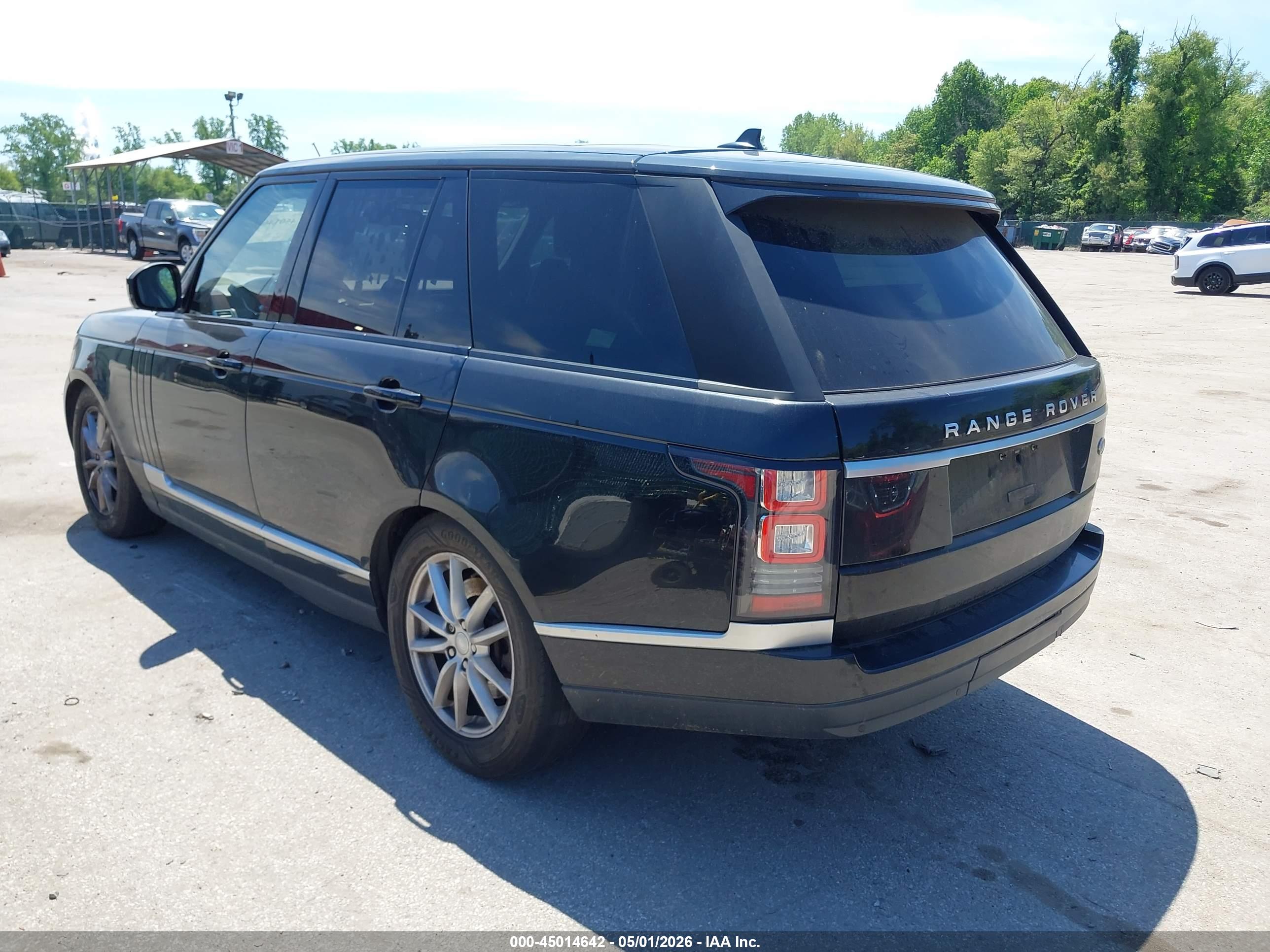LAND ROVER image 3