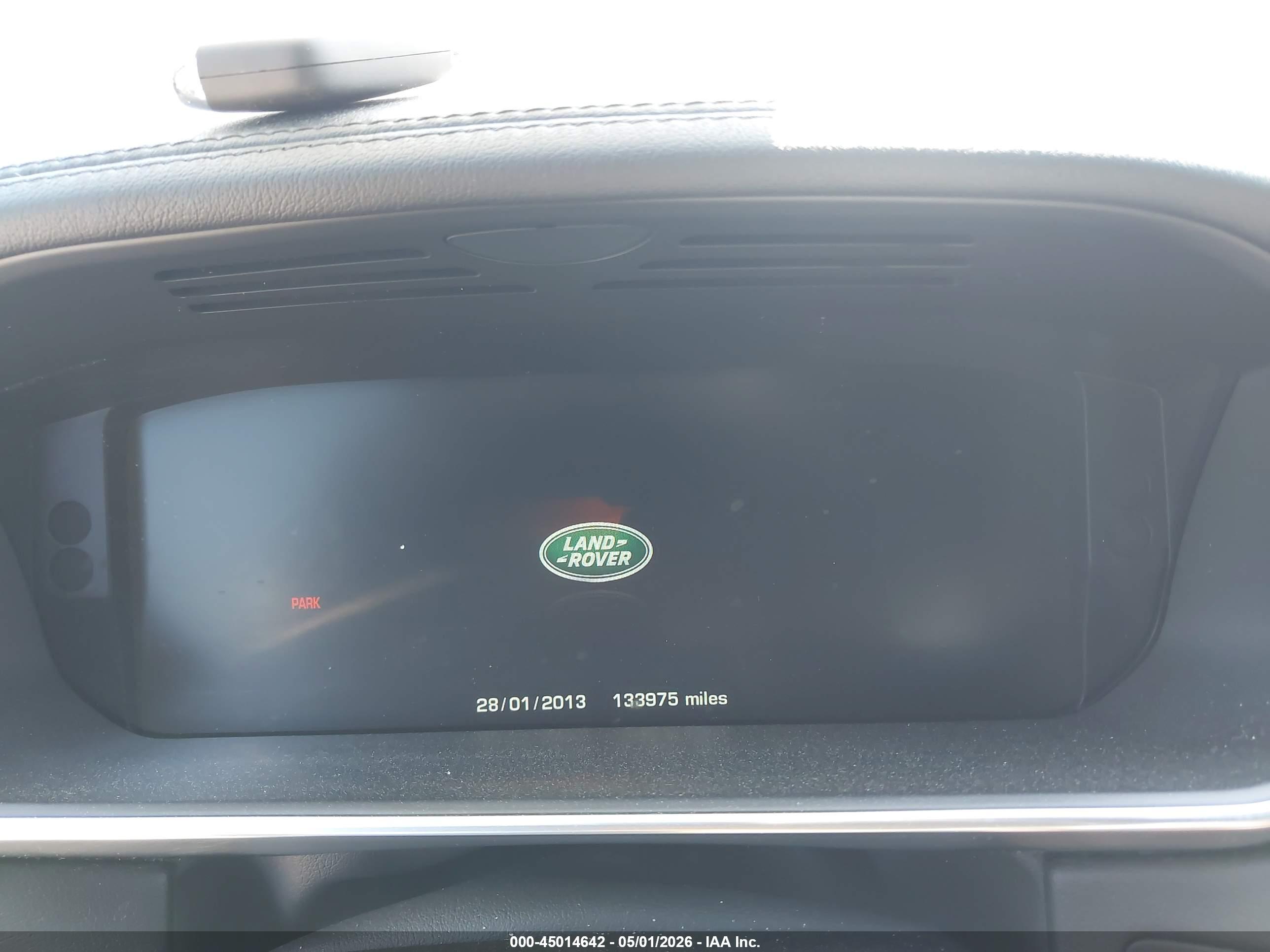 LAND ROVER image 7