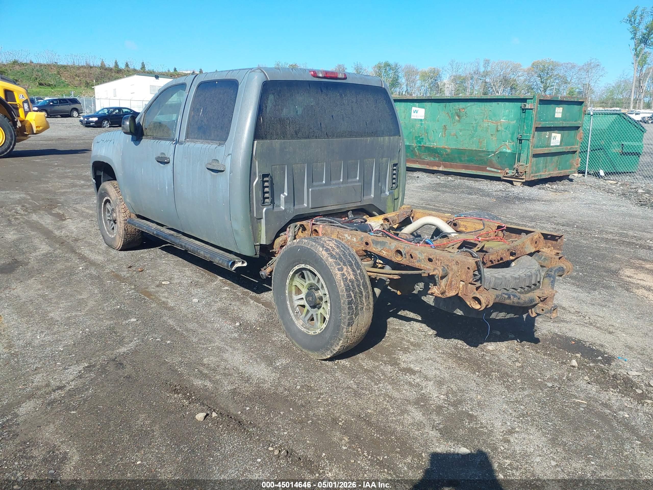 GMC SIERRA image 3