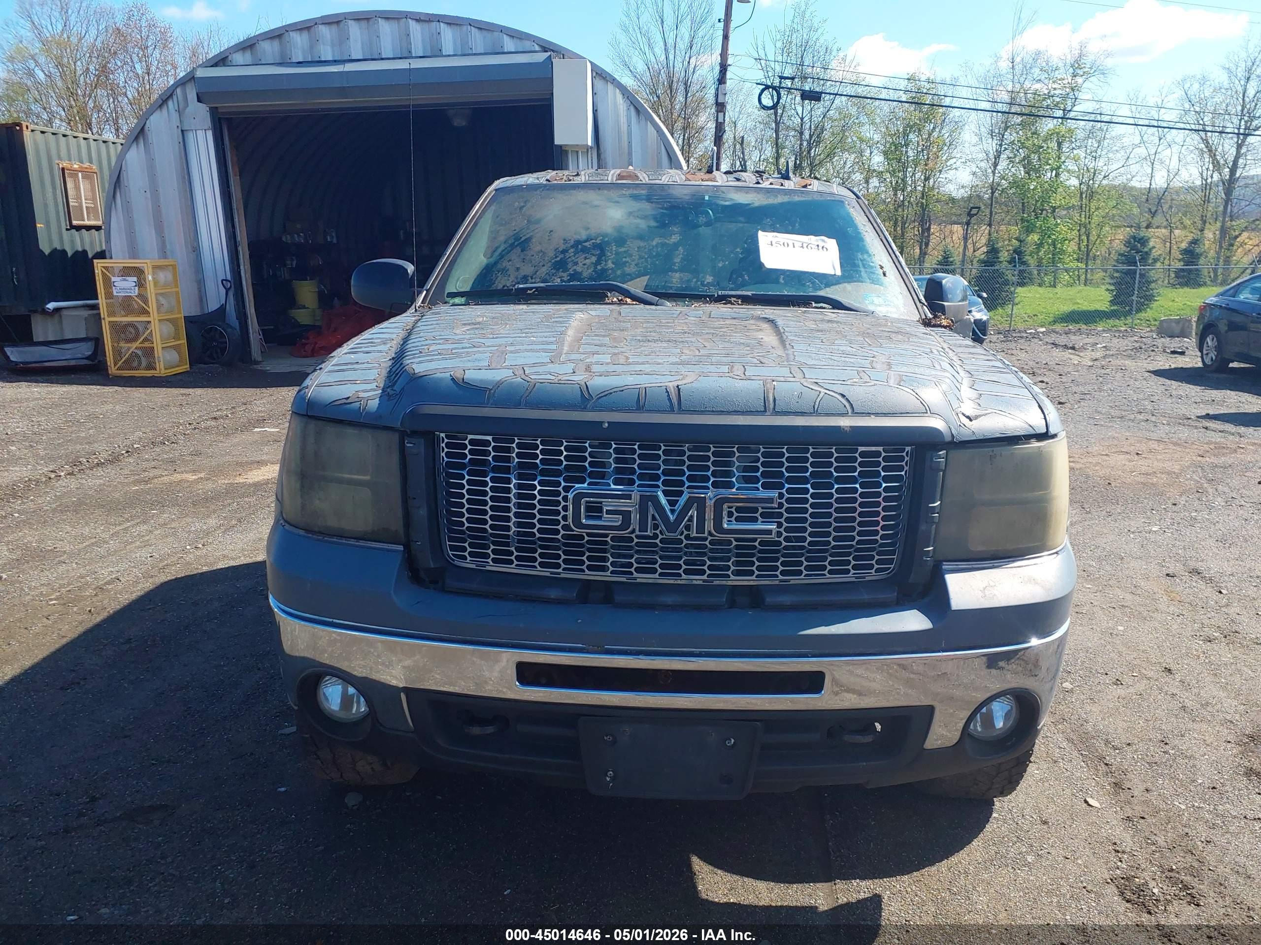GMC SIERRA image 6