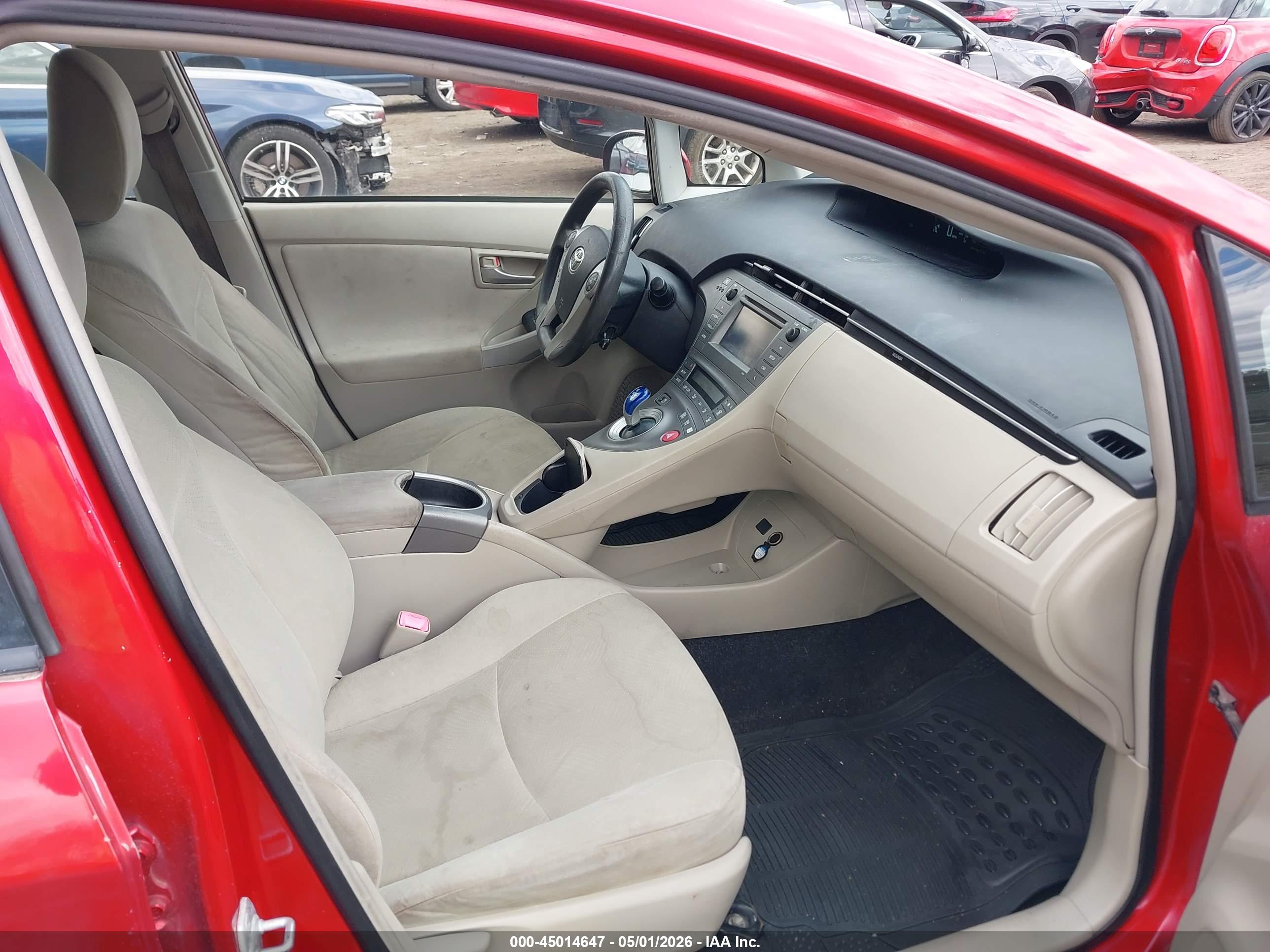 TOYOTA PRIUS image 5