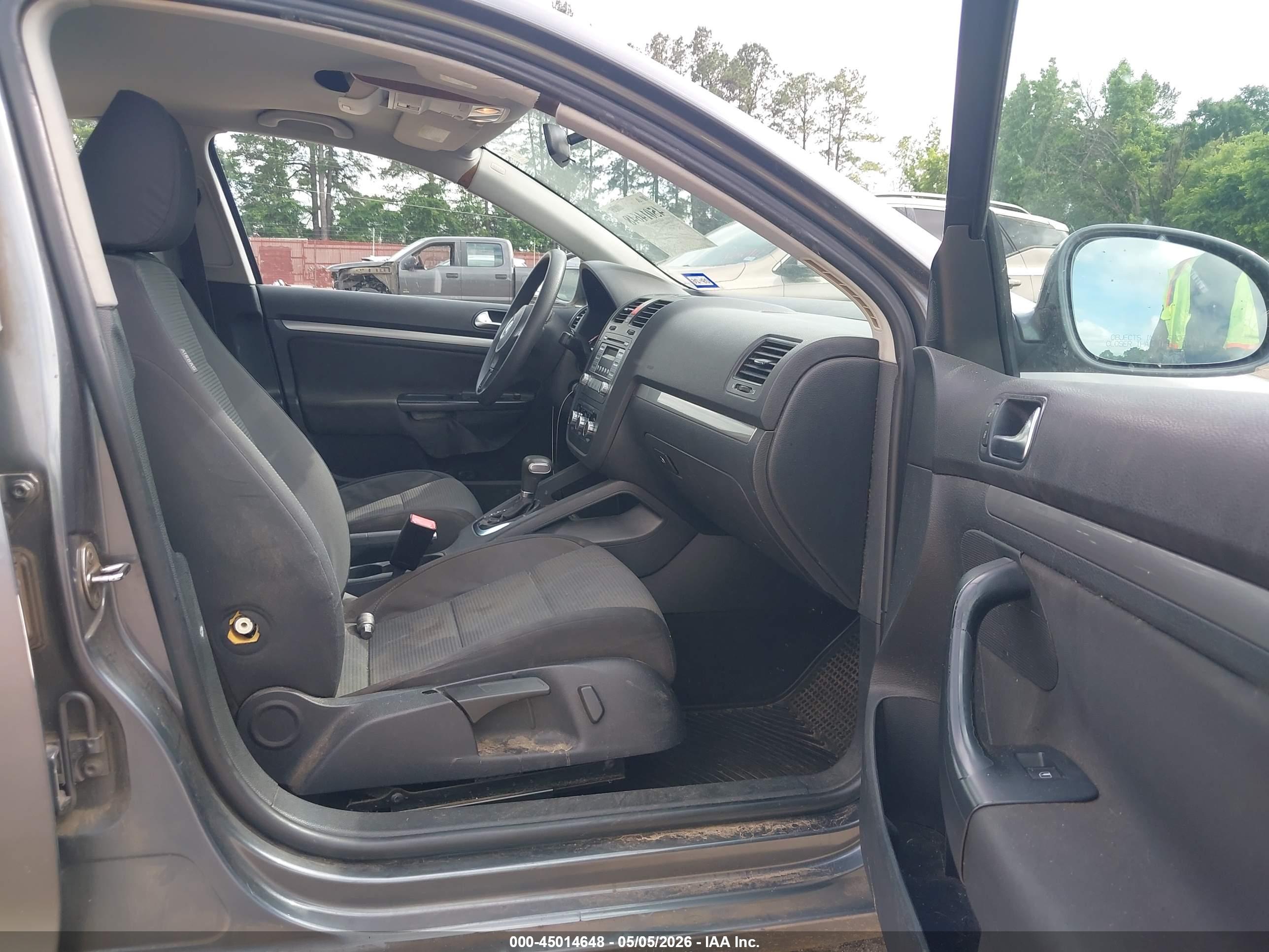 VOLKSWAGEN JETTA image 5