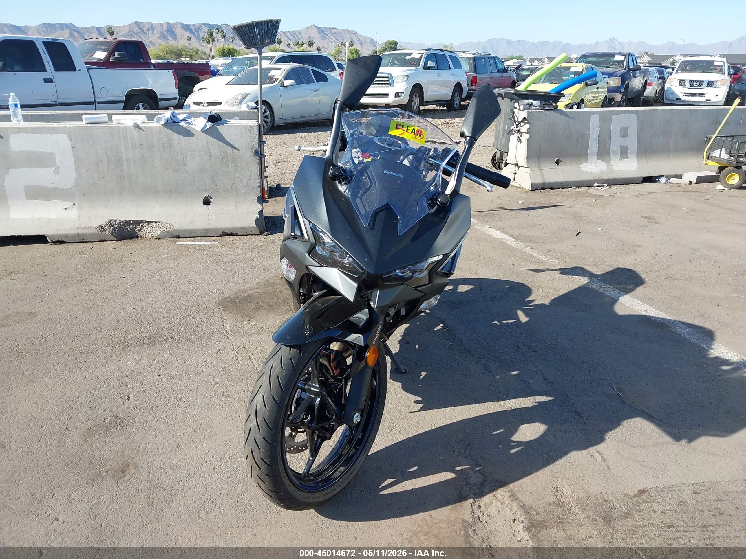 KAWASAKI EX500 image 5