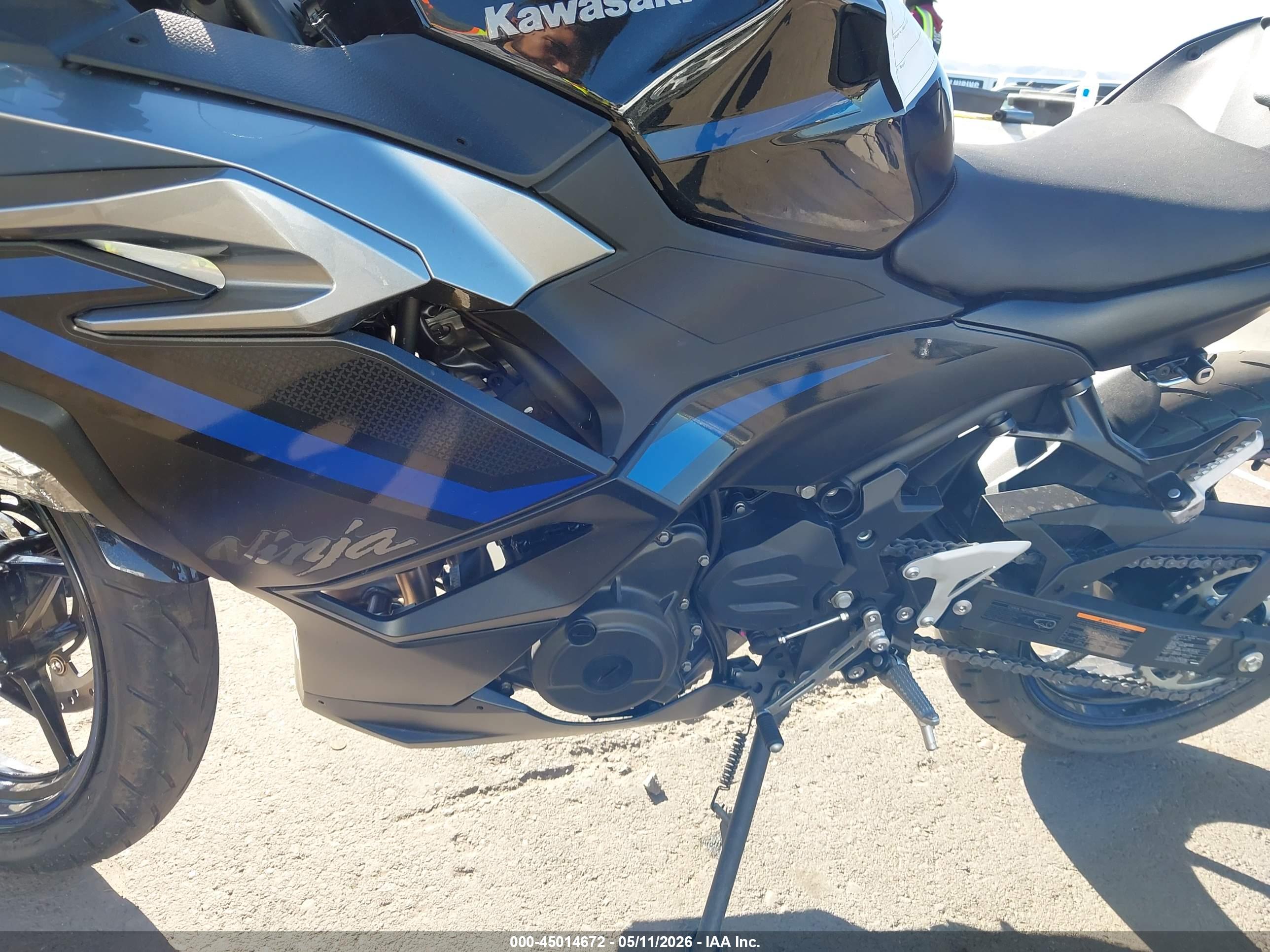 KAWASAKI EX500 image 9