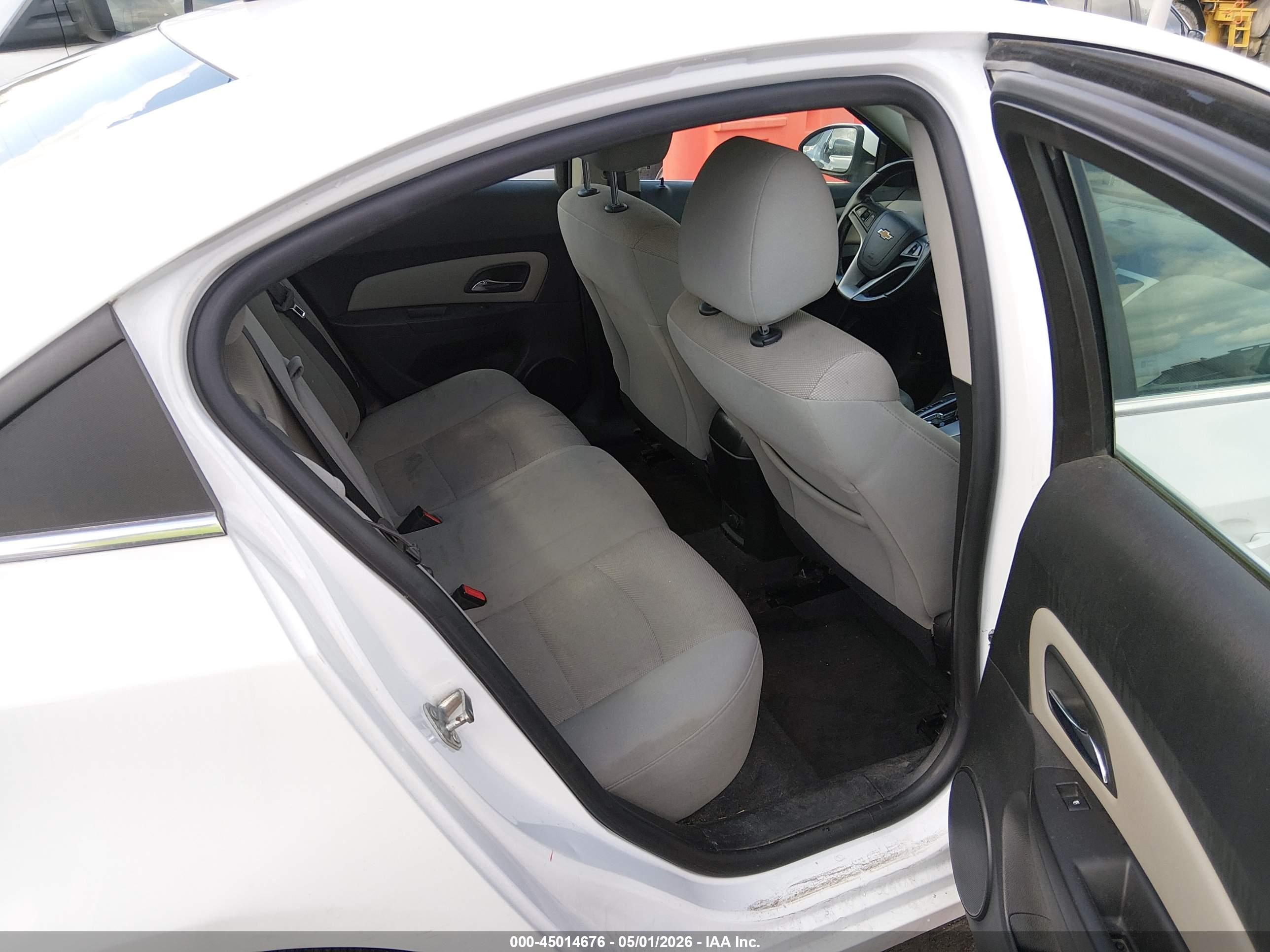 CHEVROLET CRUZE image 8