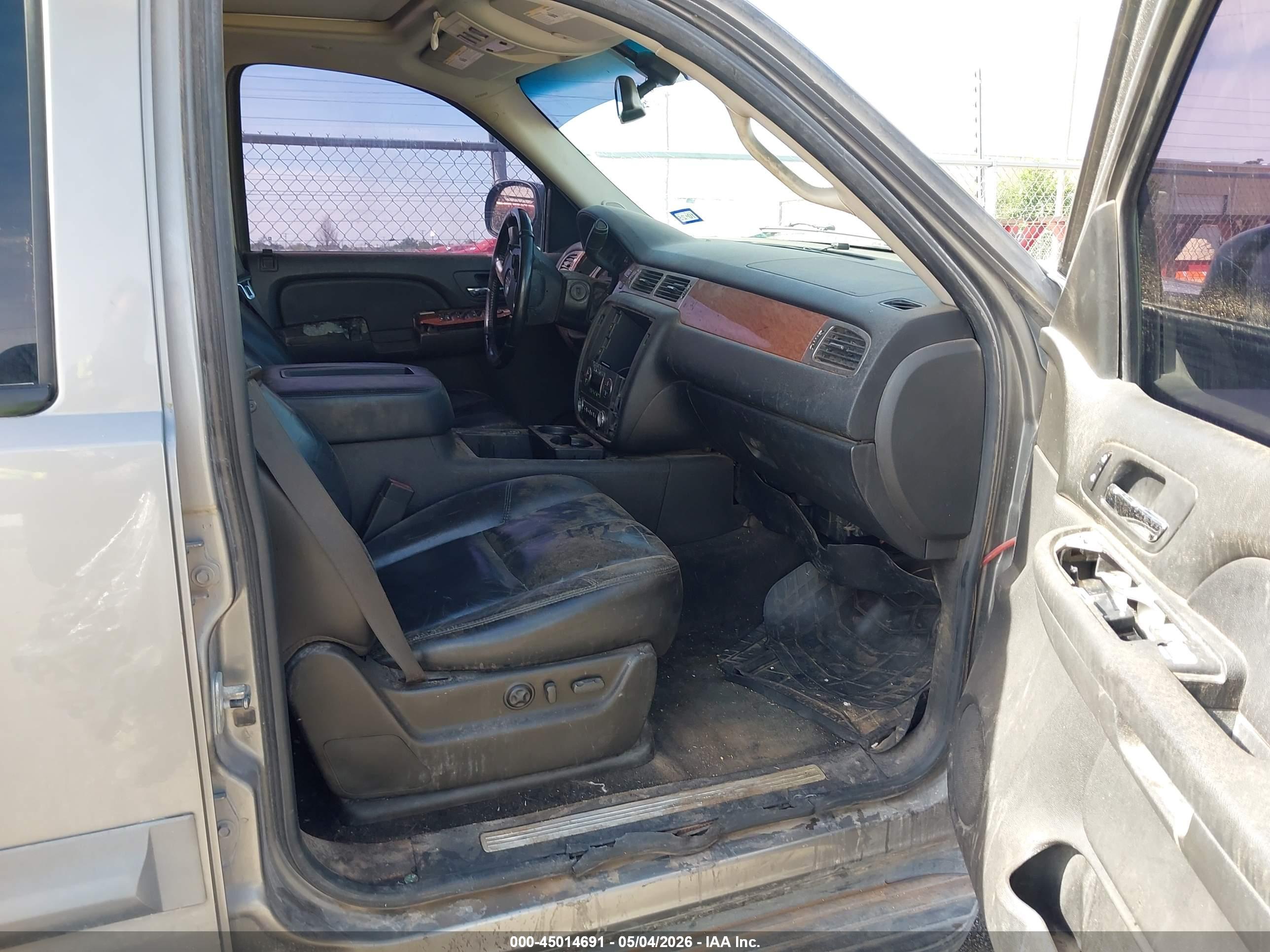 GMC YUKON image 5