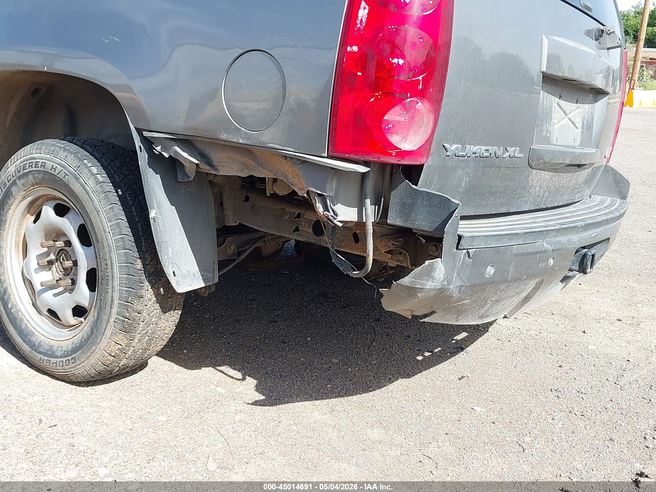 GMC YUKON image 6