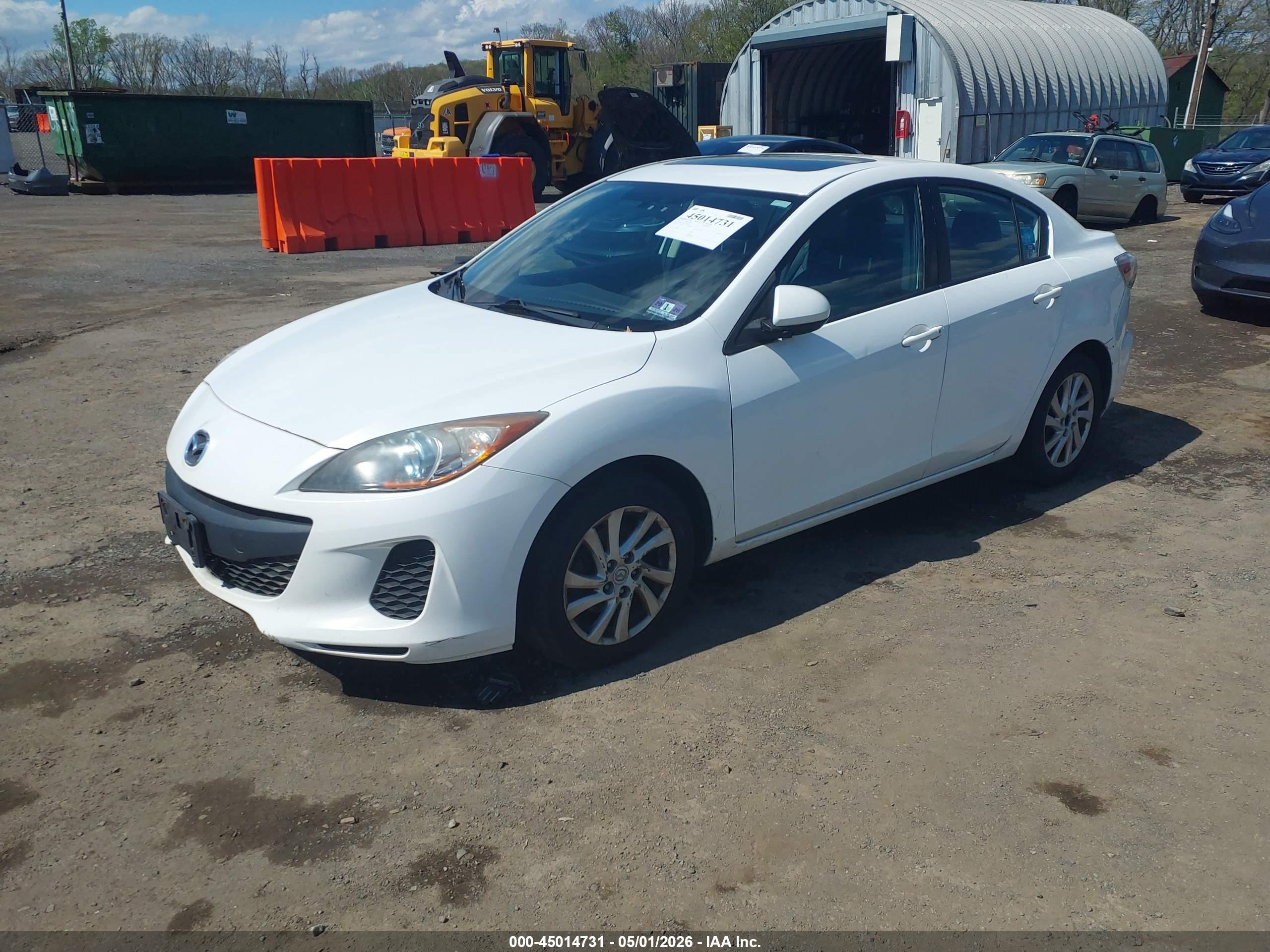 MAZDA MAZDA3 image 2