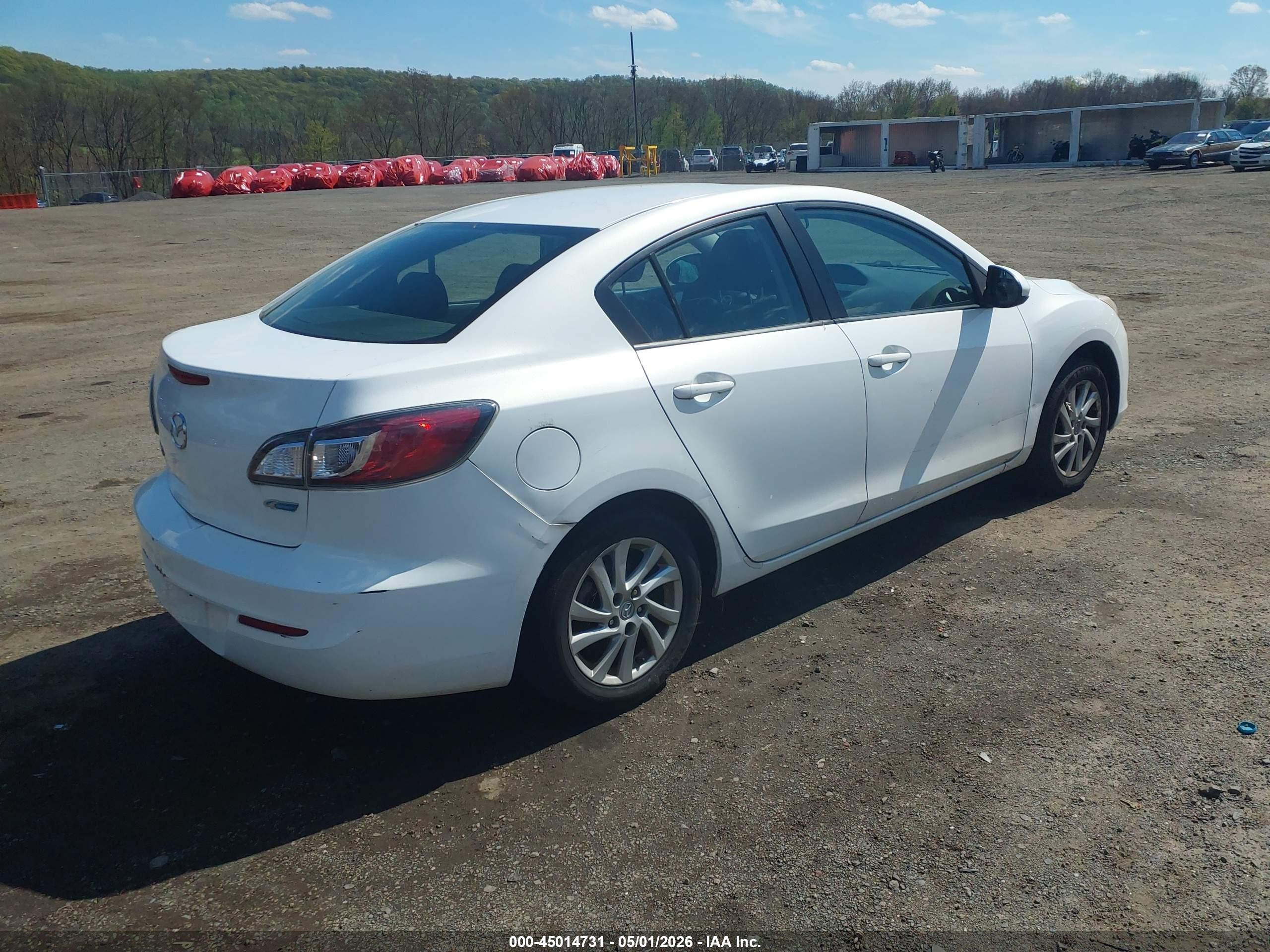 MAZDA MAZDA3 image 4