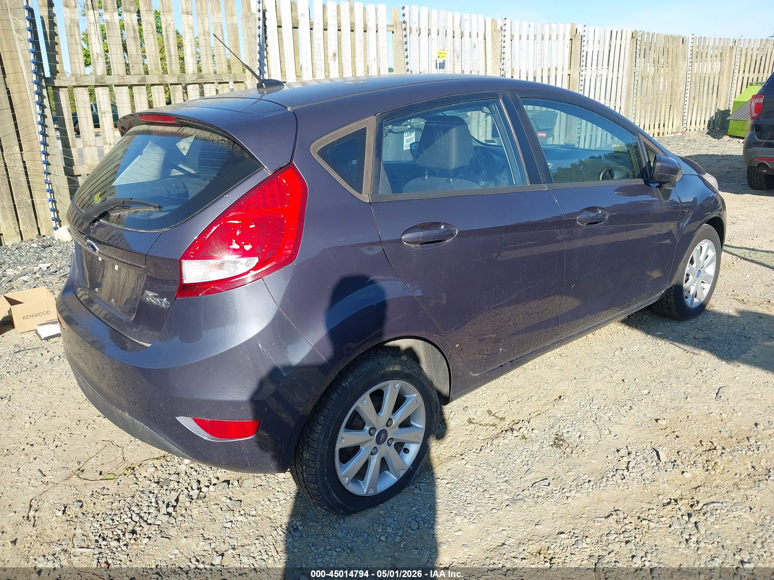 FORD FIESTA image 4