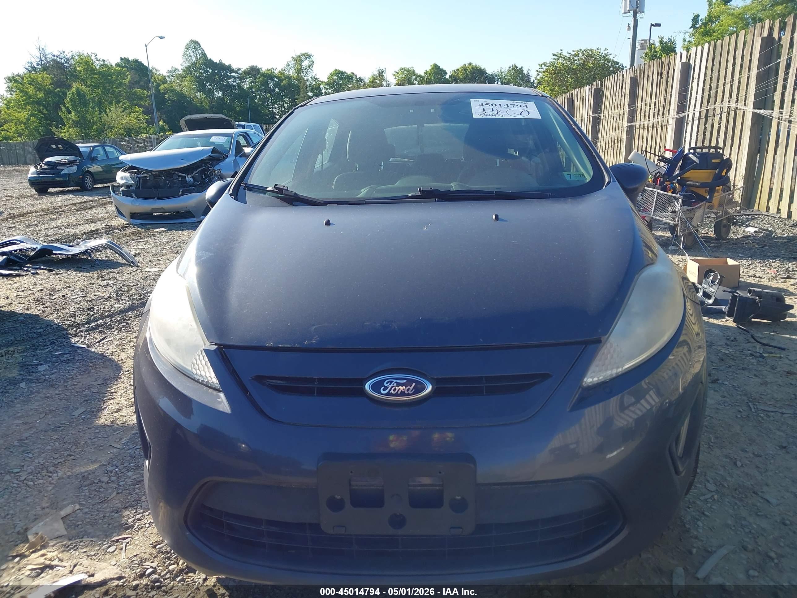 FORD FIESTA image 6