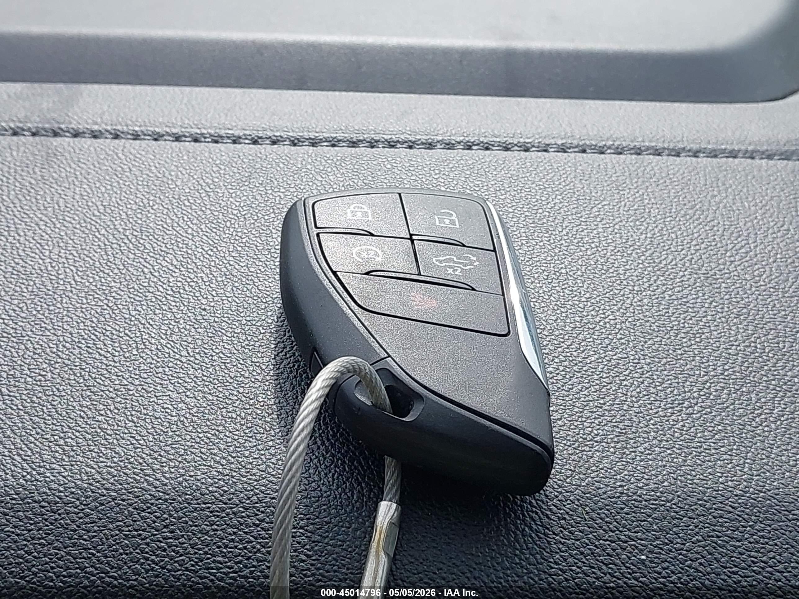 GMC SIERRA image 11