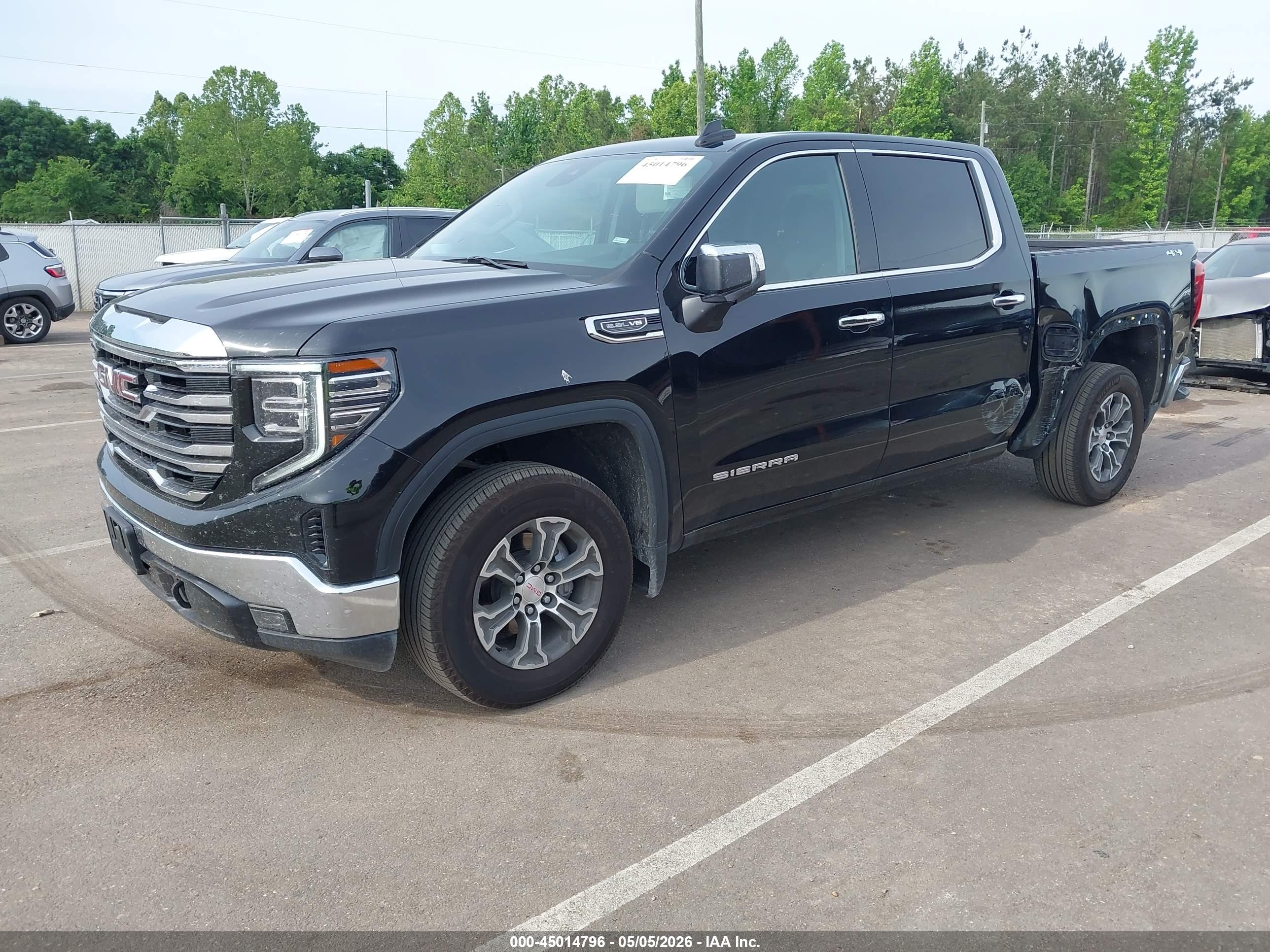 GMC SIERRA image 2