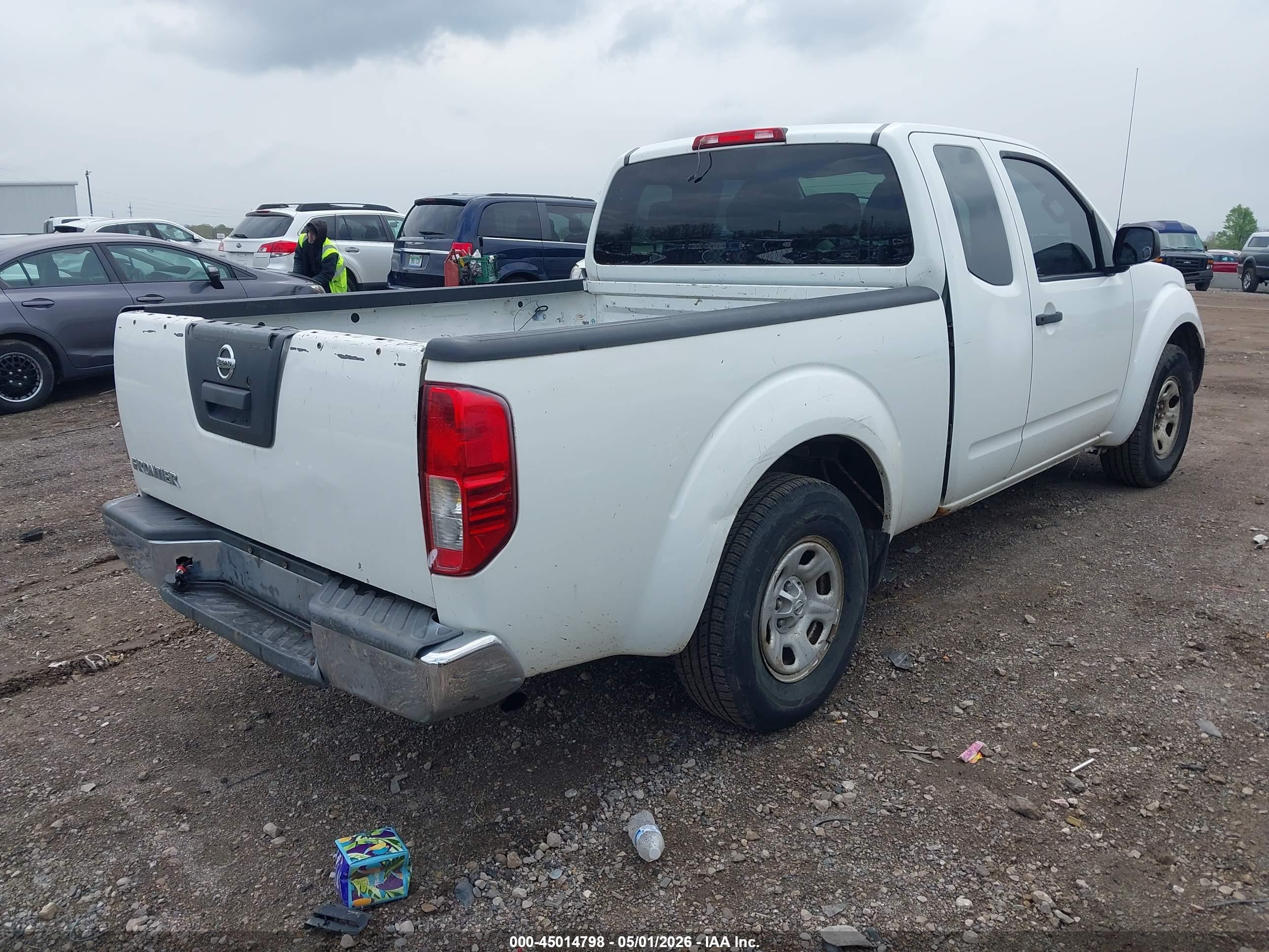 NISSAN FRONTIER image 4