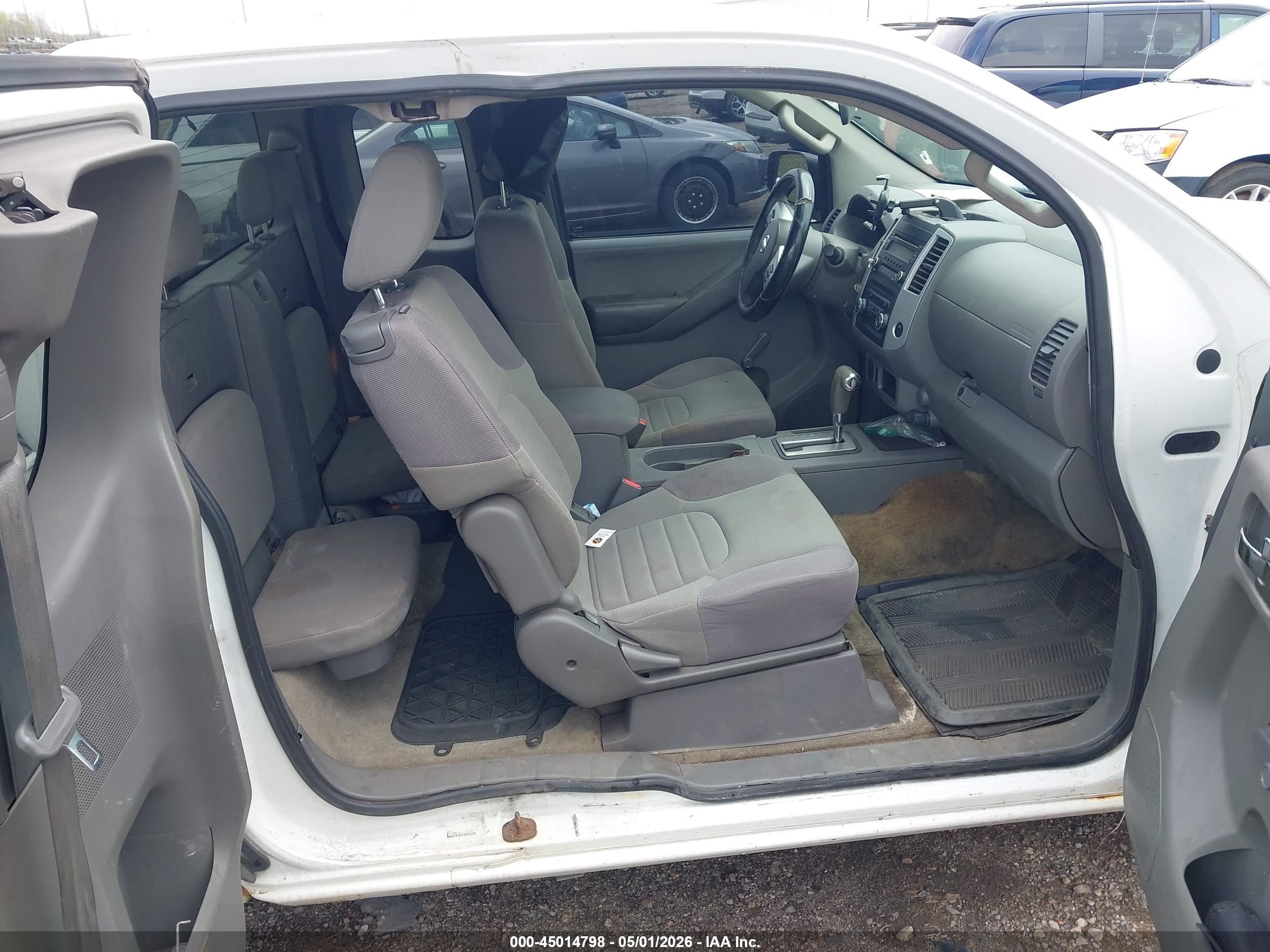 NISSAN FRONTIER image 5