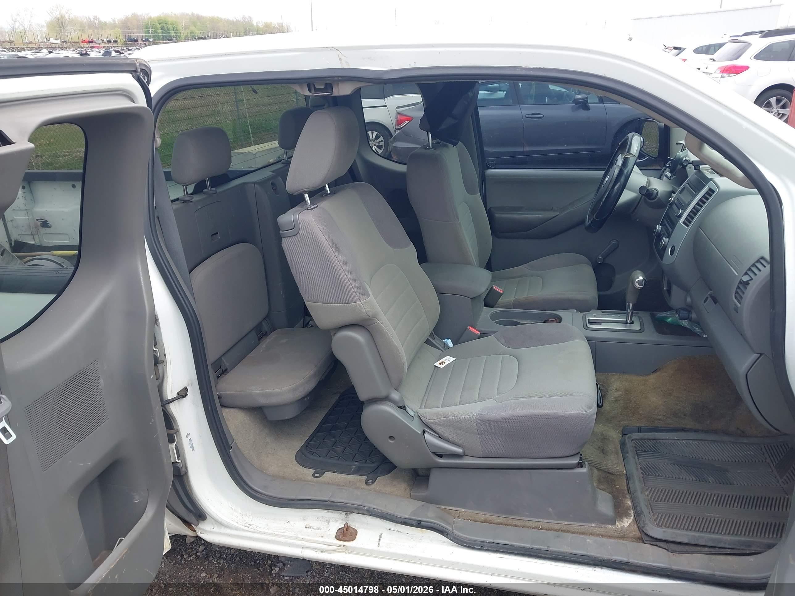 NISSAN FRONTIER image 8