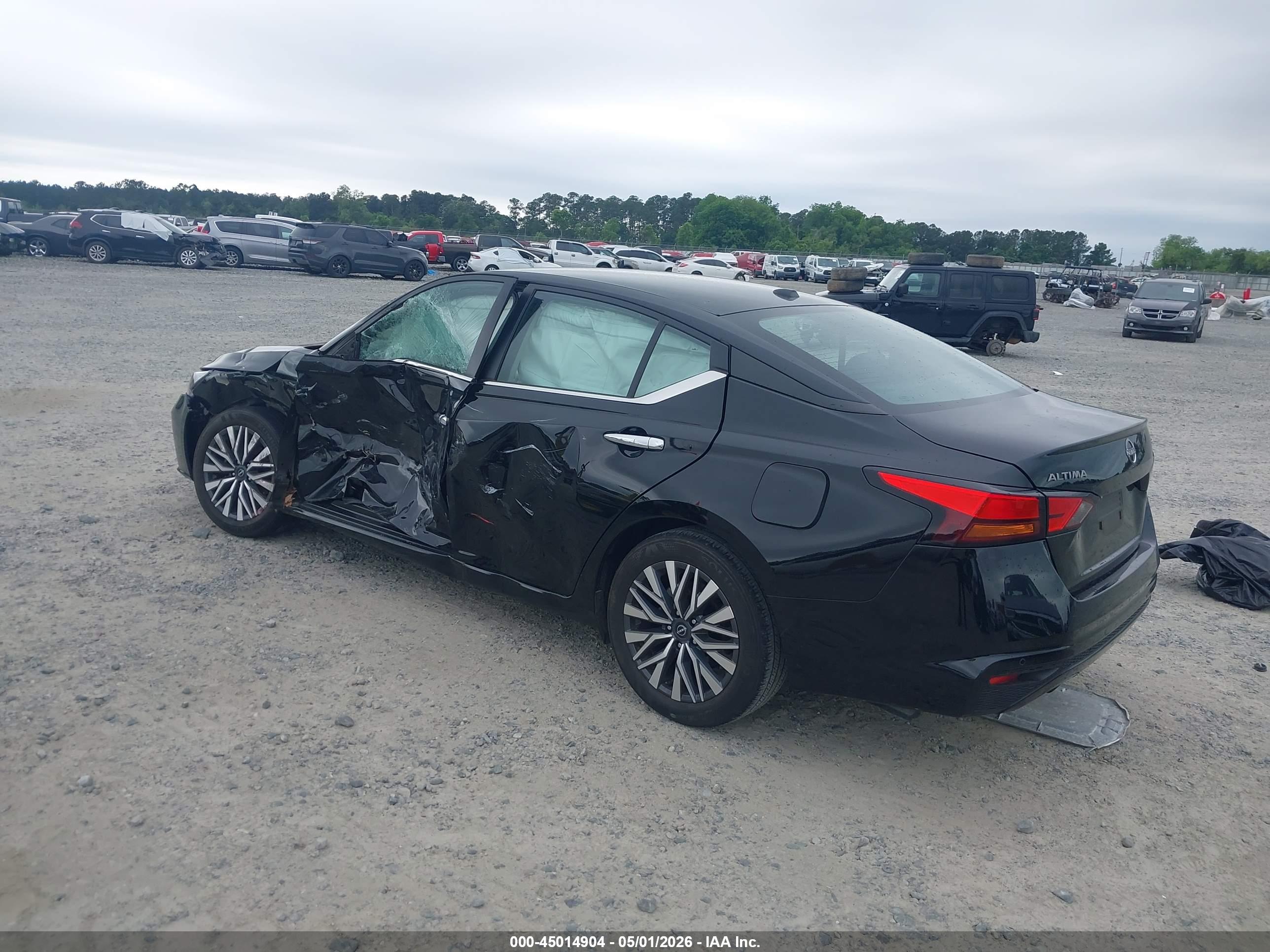 NISSAN ALTIMA image 3