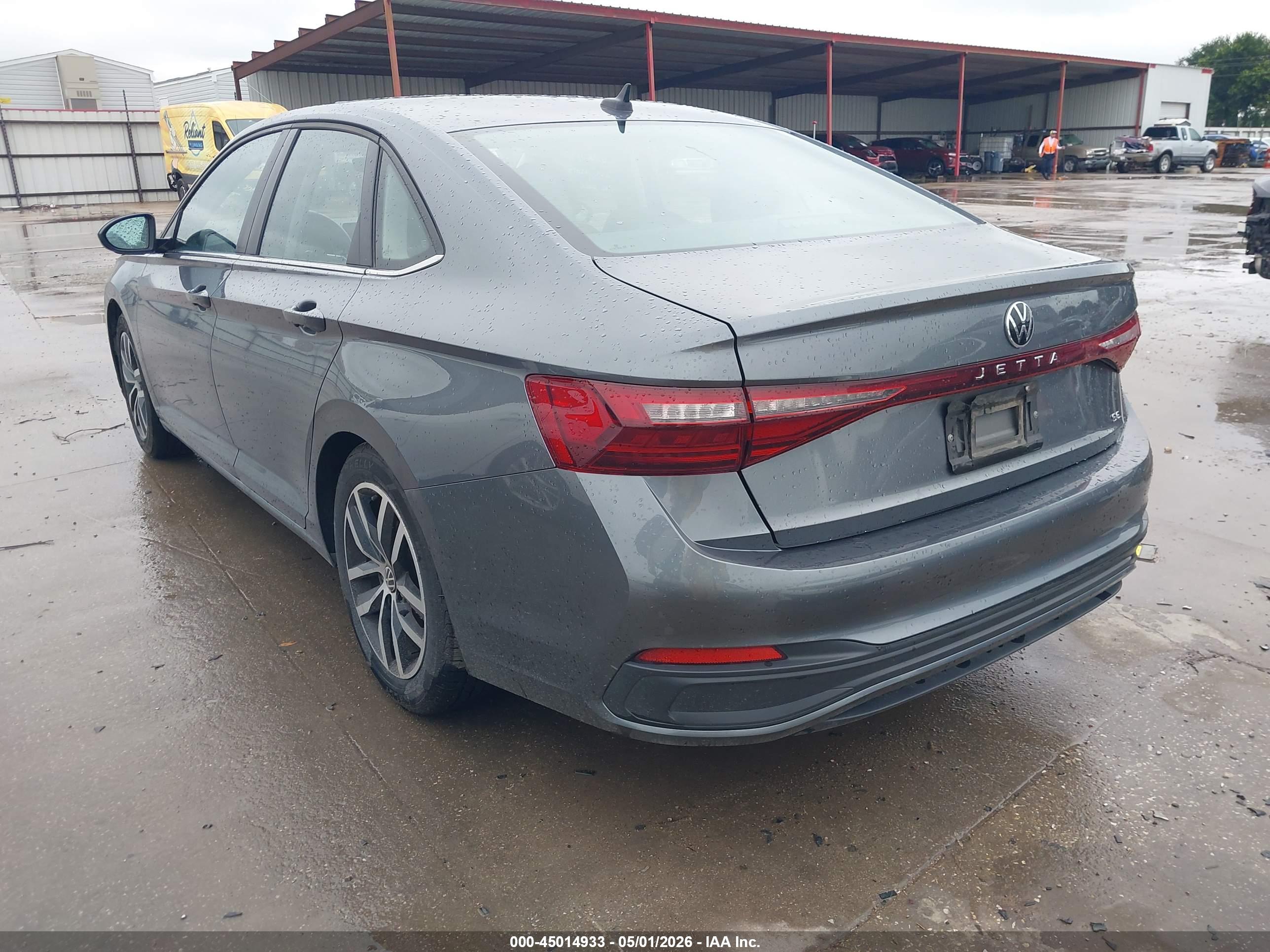 VOLKSWAGEN JETTA image 3