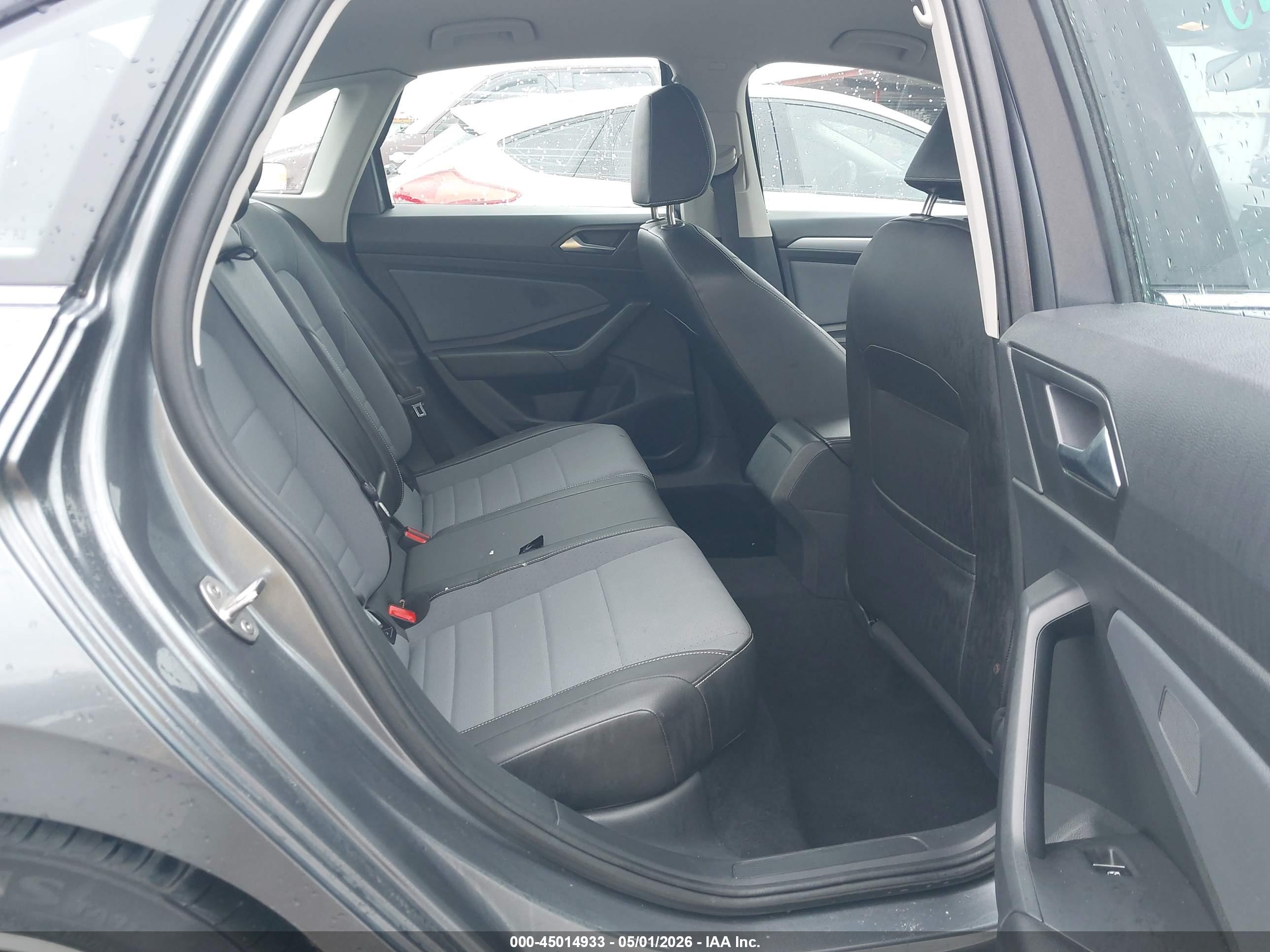 VOLKSWAGEN JETTA image 8