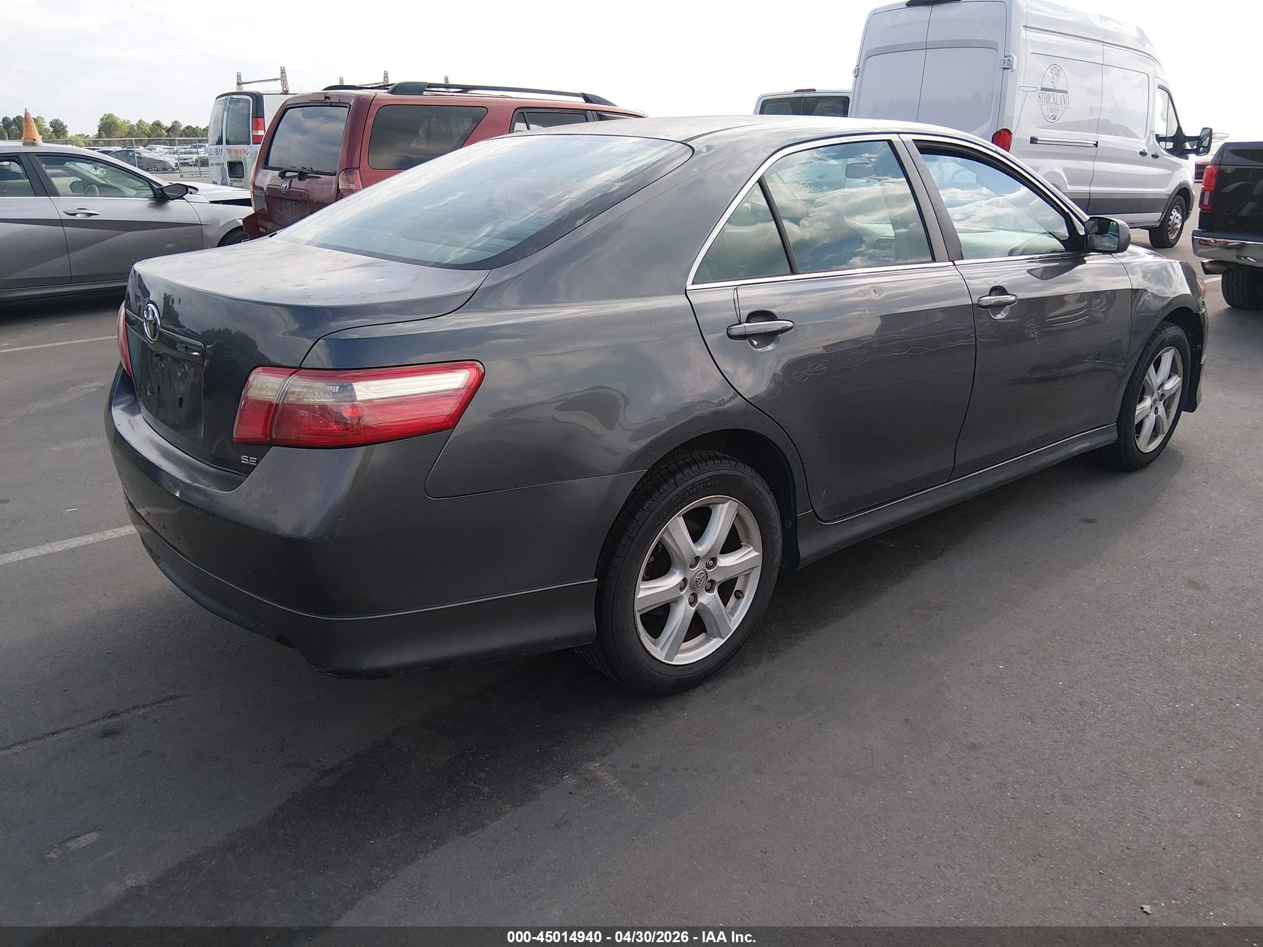 TOYOTA CAMRY image 4