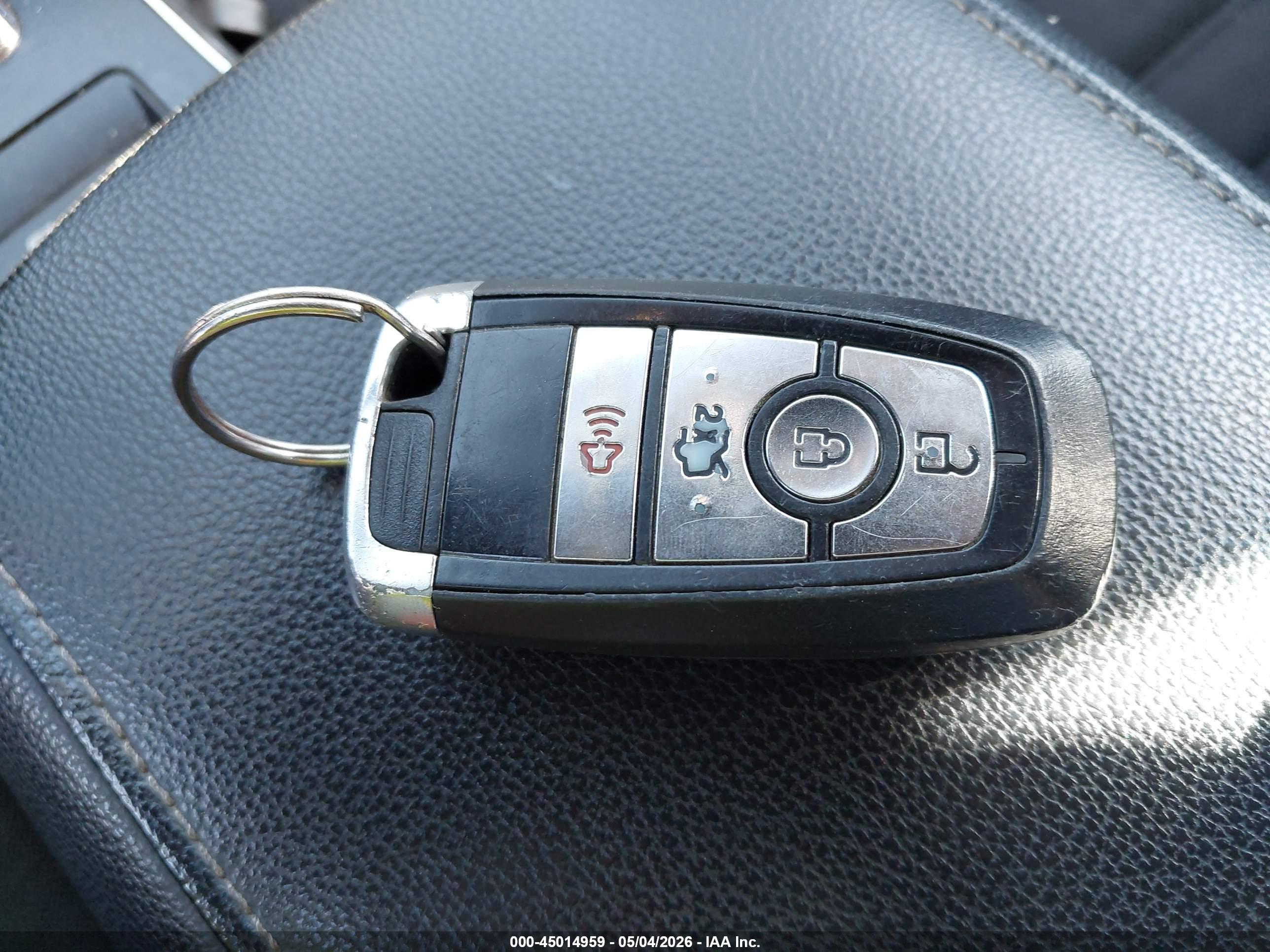 FORD FUSION image 11