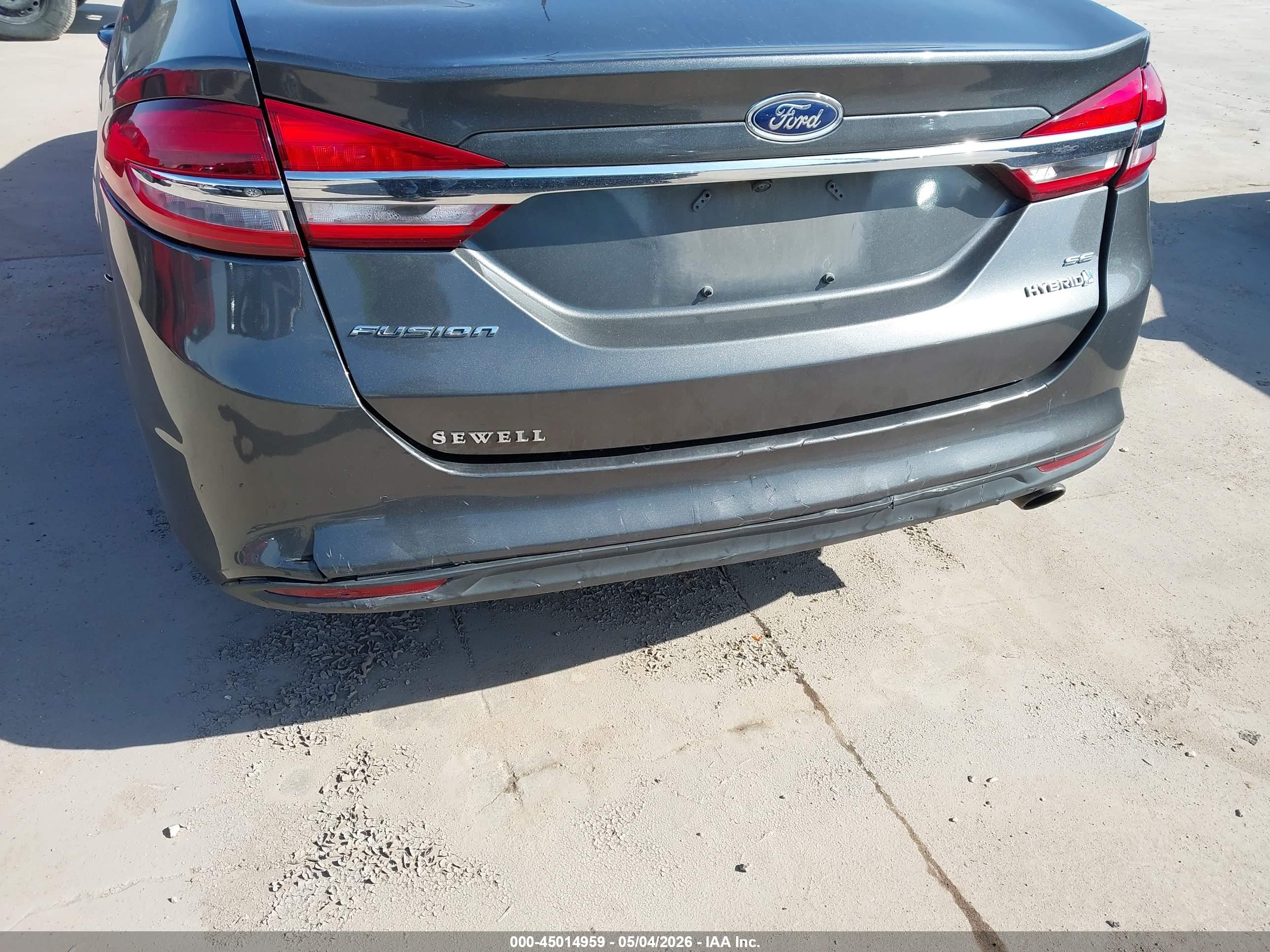 FORD FUSION image 6