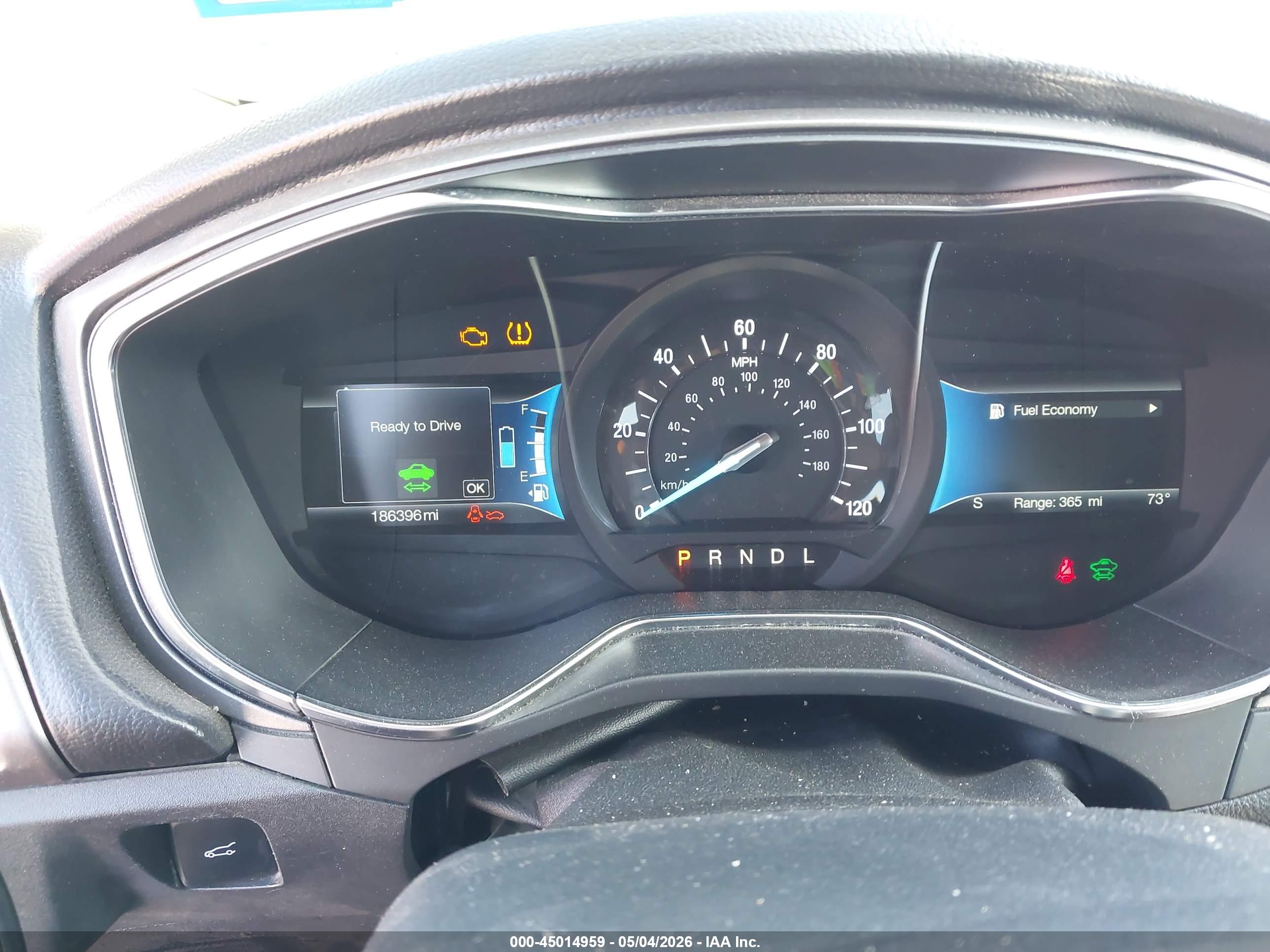 FORD FUSION image 7
