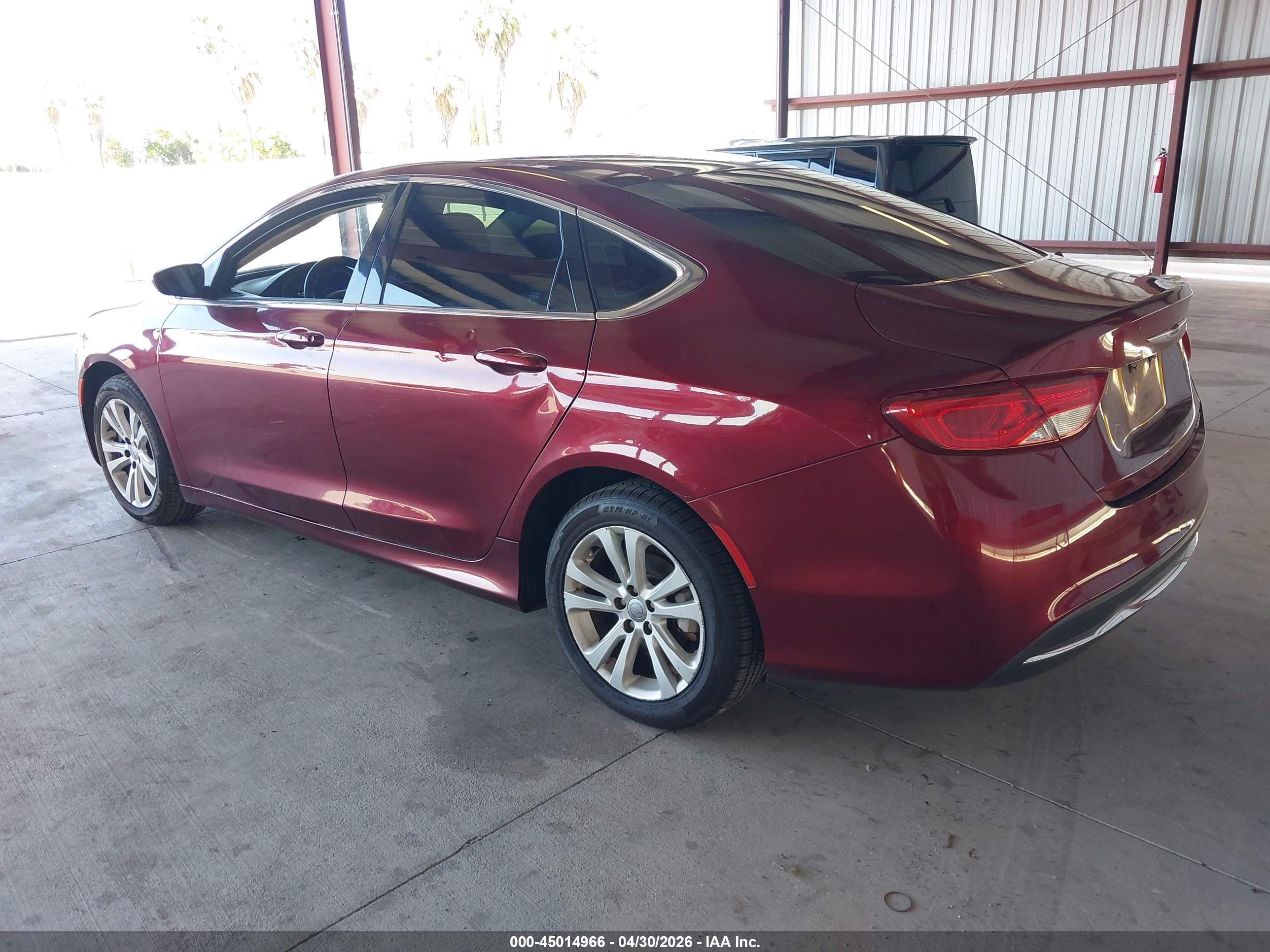 CHRYSLER 200 image 3