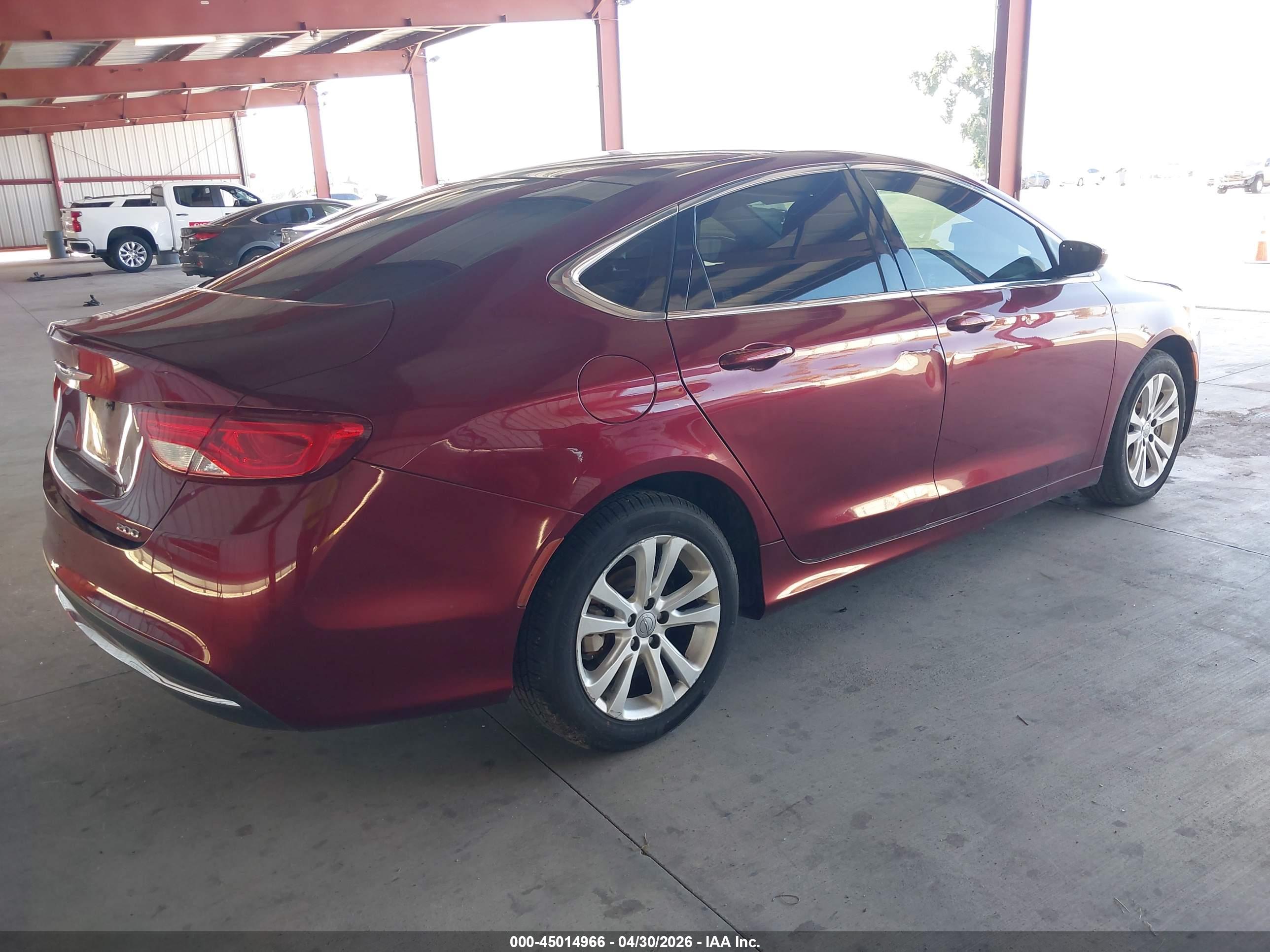 CHRYSLER 200 image 4
