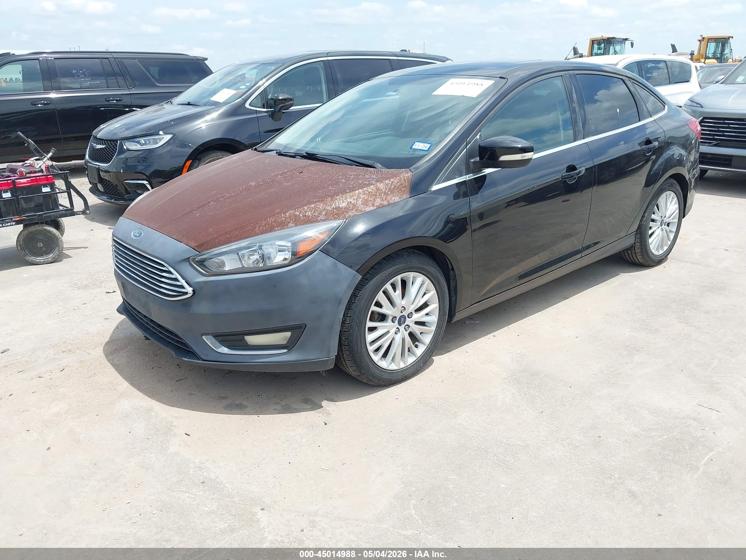 FORD FOCUS image 2